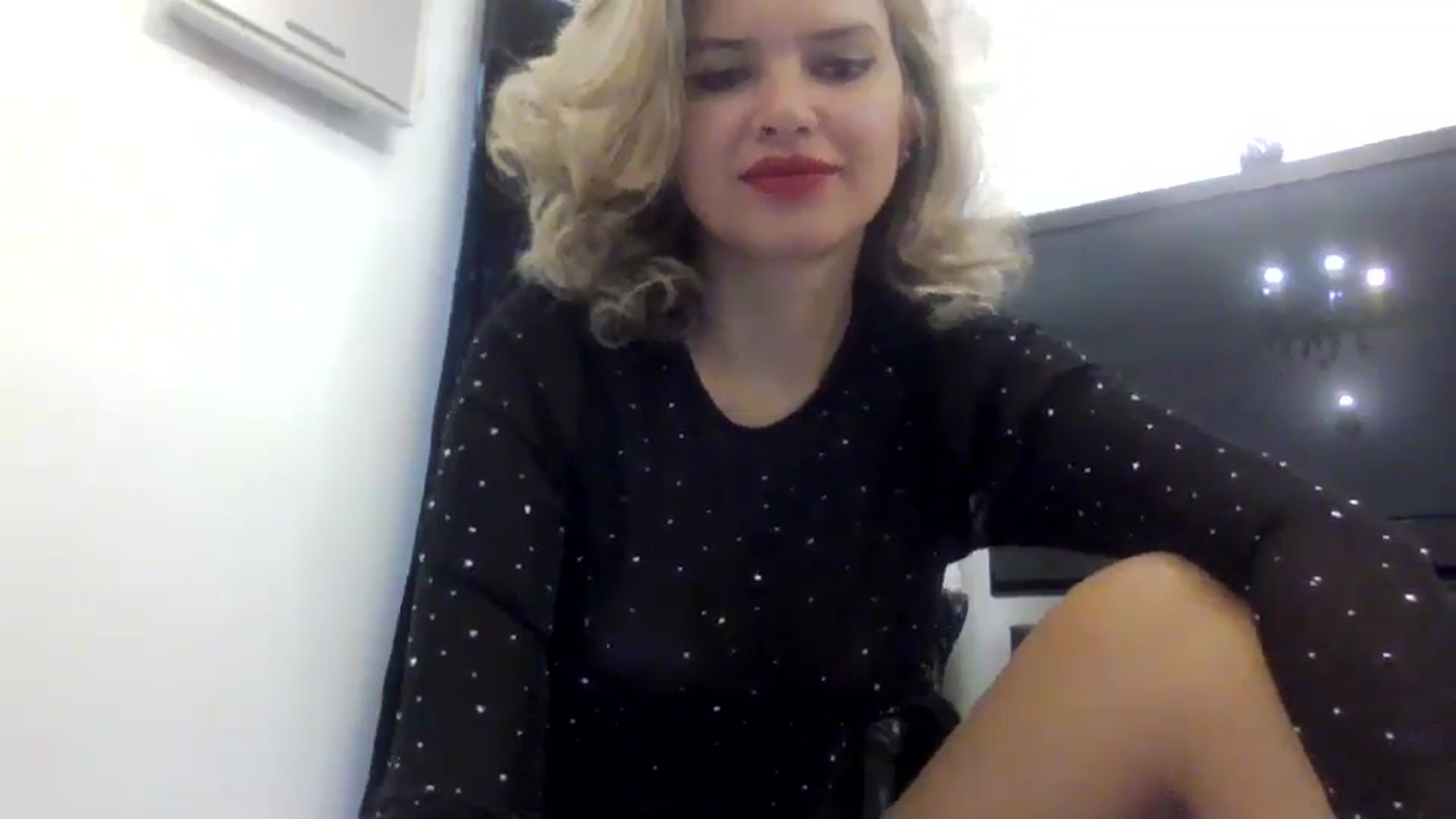Gallery image thumbnail from Klarita_'s myfreecams stream on, 03/30/2025, 13:50 image 6 of 20