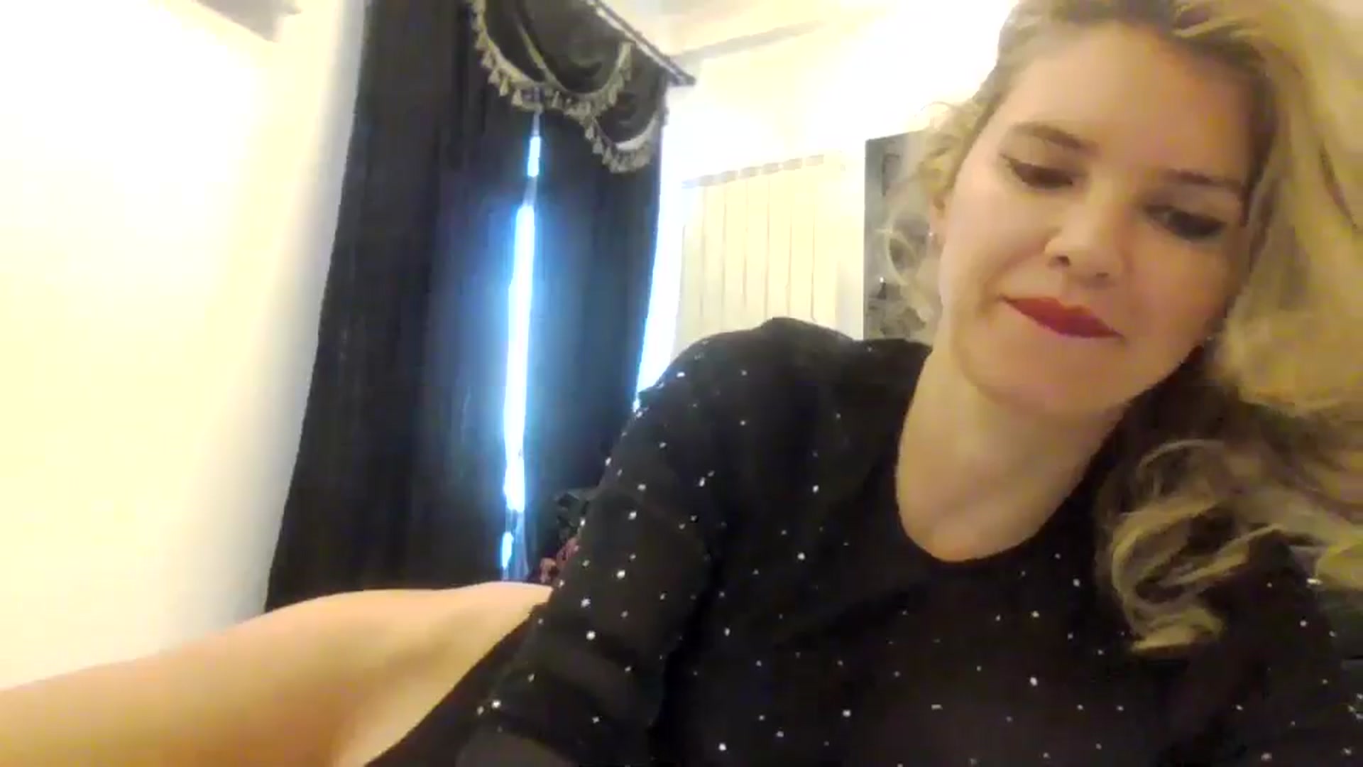 Gallery image thumbnail from Klarita_'s myfreecams stream on, 03/30/2025, 13:50 image 20 of 20