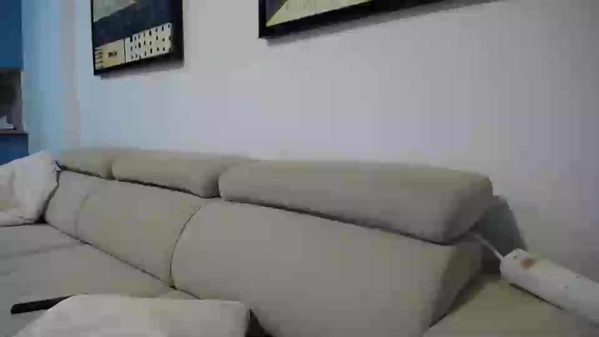 Gallery image thumbnail from Klarita_'s myfreecams stream on, 04/01/2025, 22:13 image 9 of 20