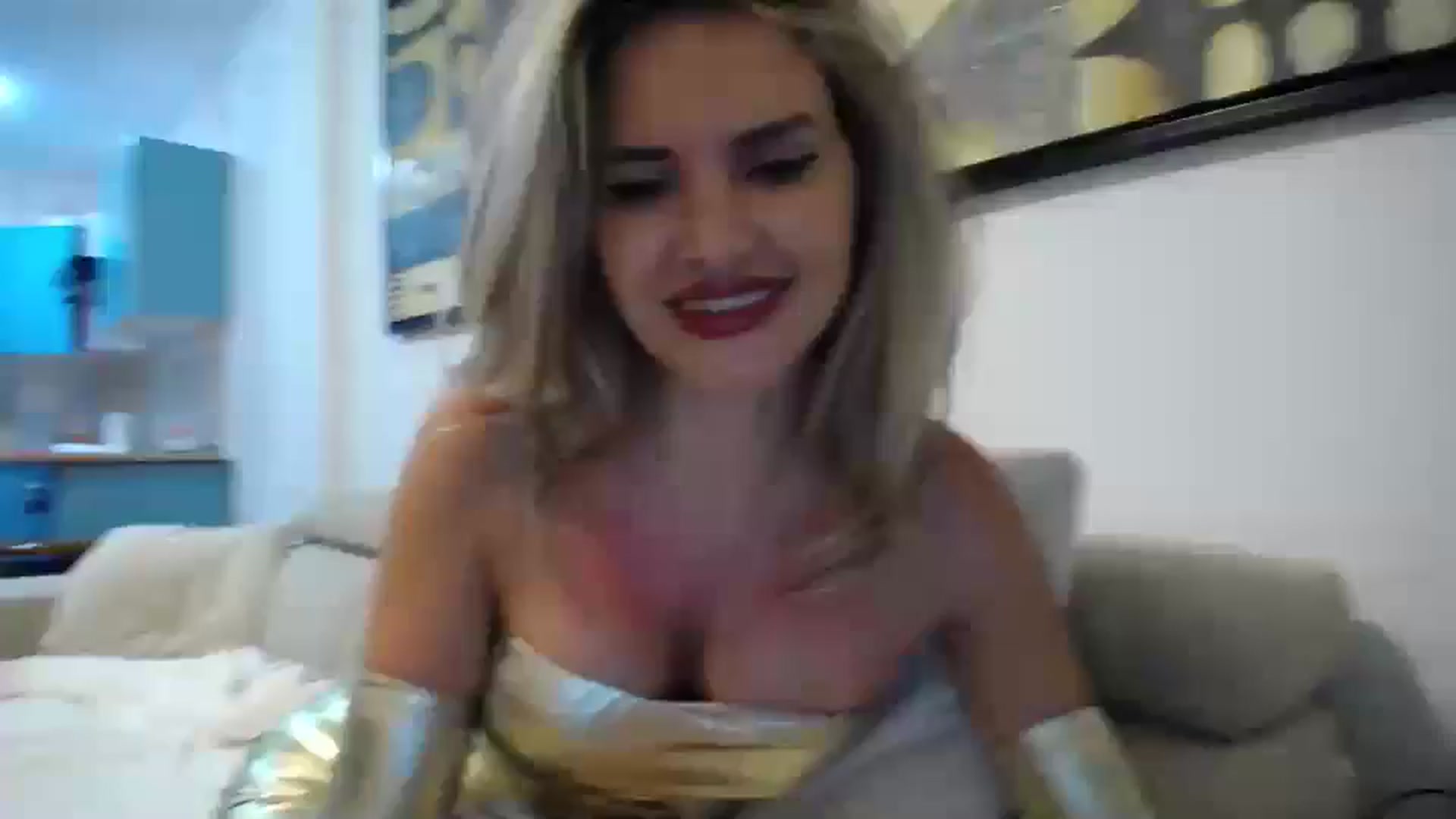 Gallery image thumbnail from Klarita_'s myfreecams stream on, 04/02/2025, 20:23 image 14 of 20
