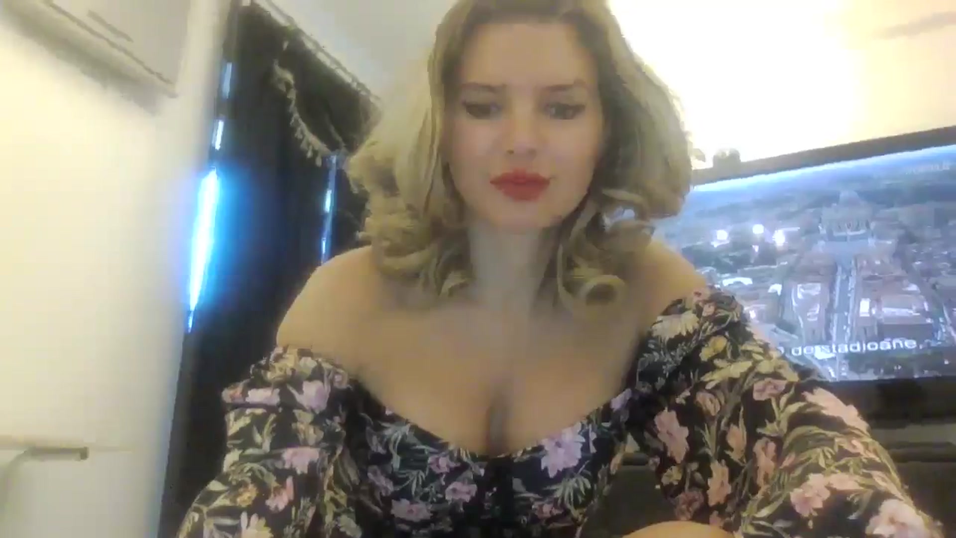 Gallery image thumbnail from Klarita_'s myfreecams stream on, 04/11/2025, 12:13 image 4 of 20