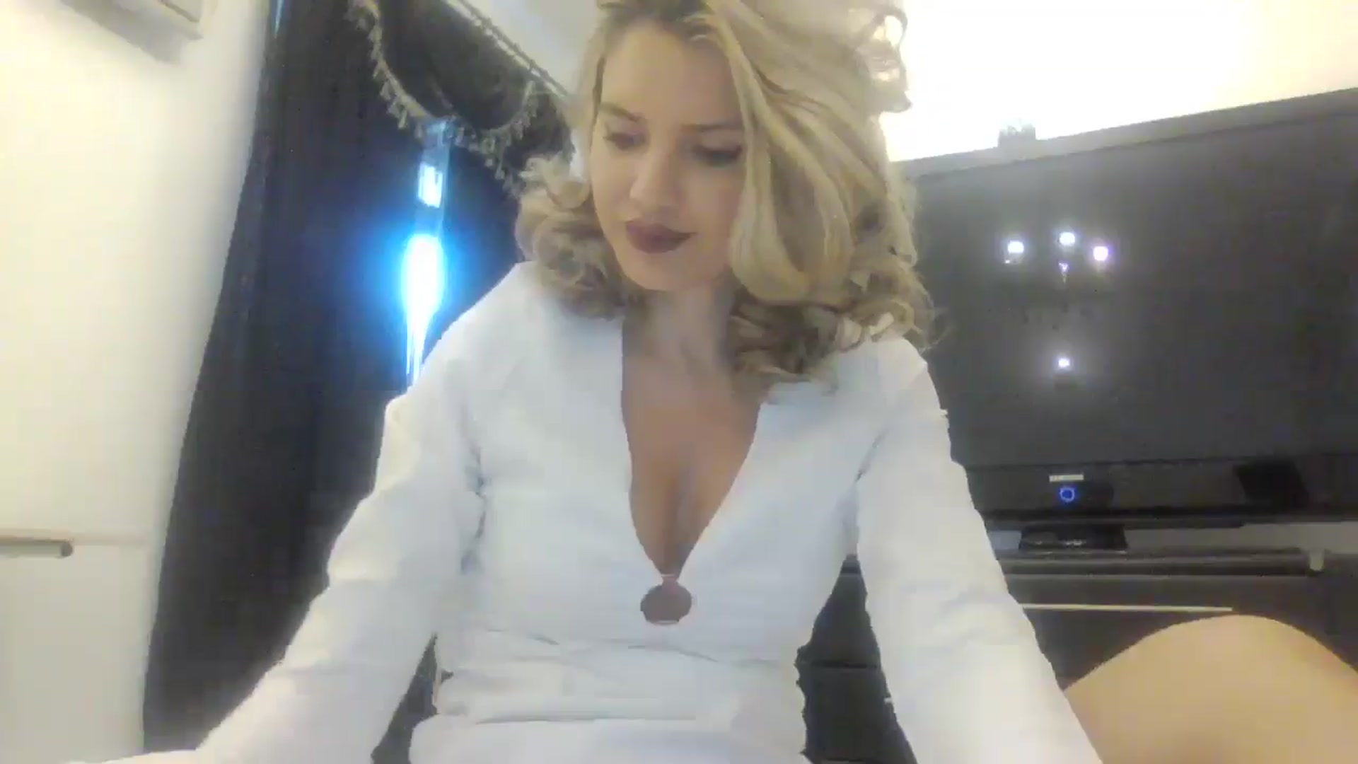Gallery image thumbnail from Klarita_'s myfreecams stream on, 04/12/2025, 13:46 image 7 of 20