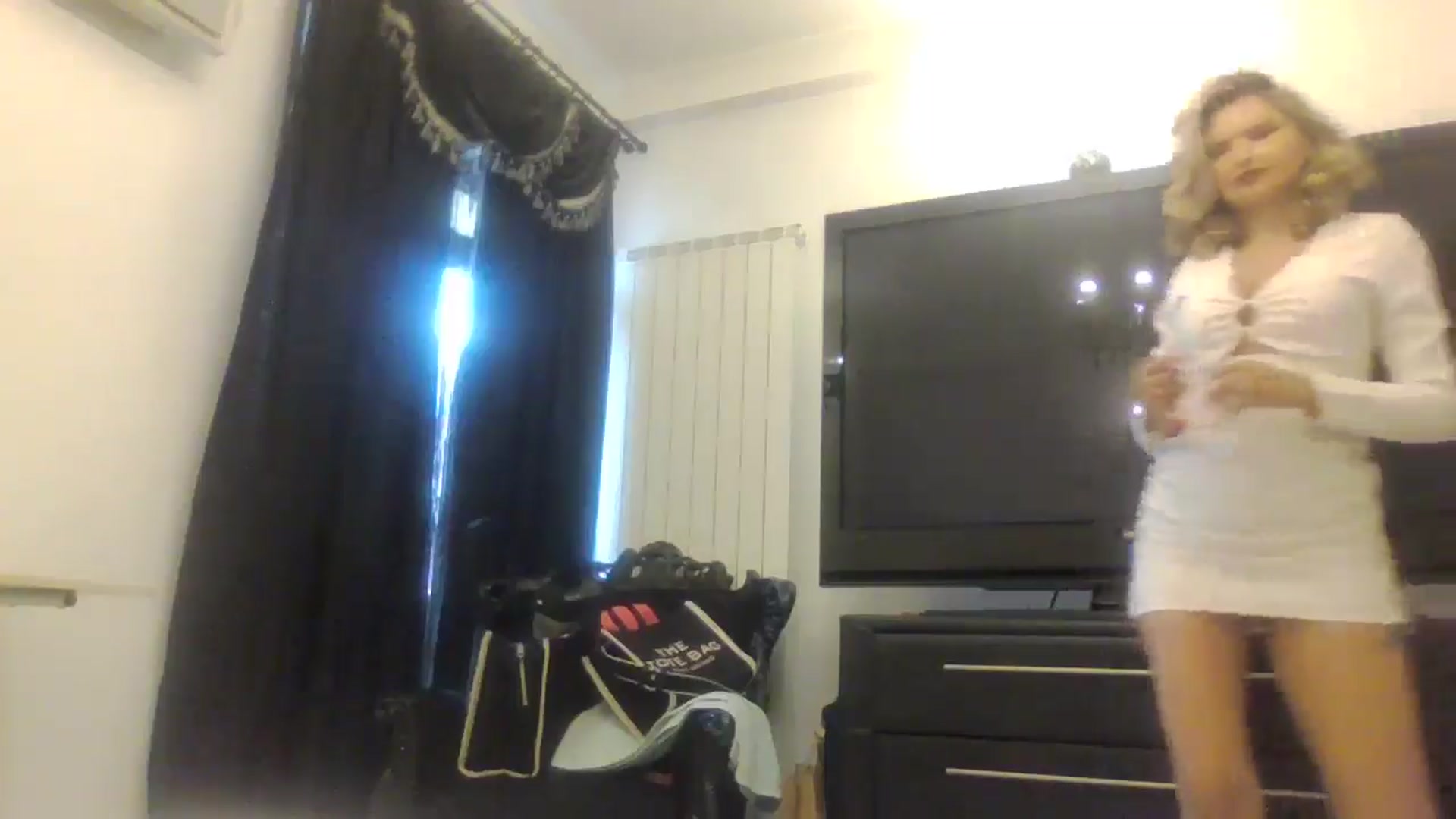 Gallery image thumbnail from Klarita_'s myfreecams stream on, 04/12/2025, 13:46 image 10 of 20