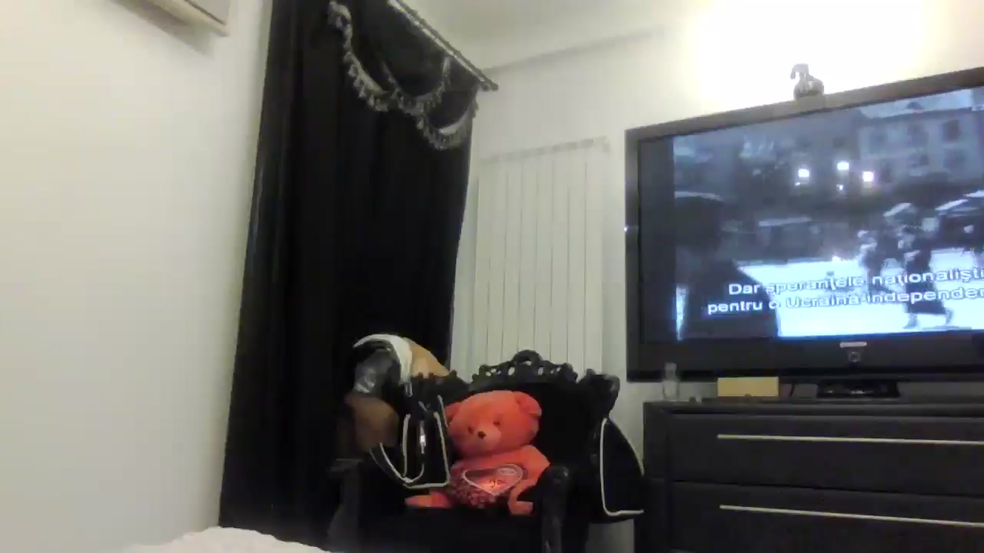 Gallery image thumbnail from Klarita_'s myfreecams stream on, 05/01/2025, 21:21 image 8 of 20