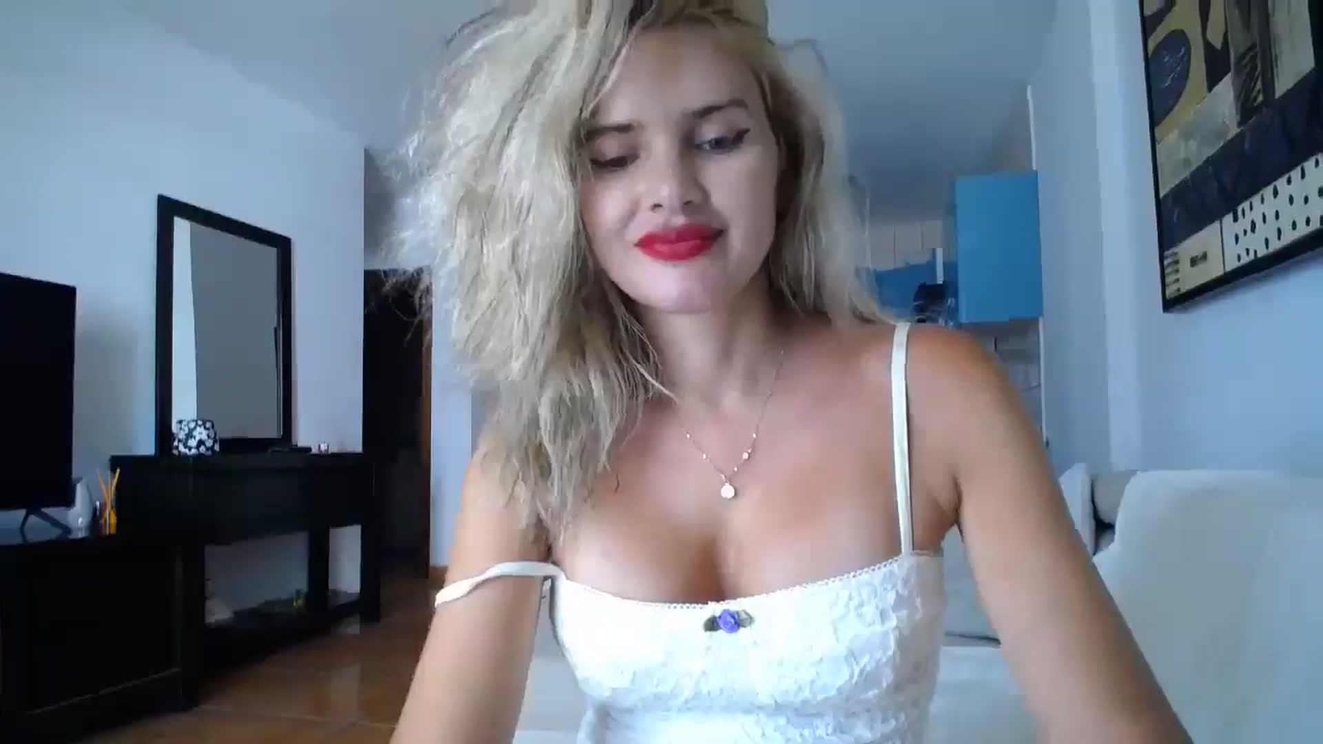 Gallery image thumbnail from Klarita_'s myfreecams stream on, 06/02/2025, 13:40 image 9 of 20