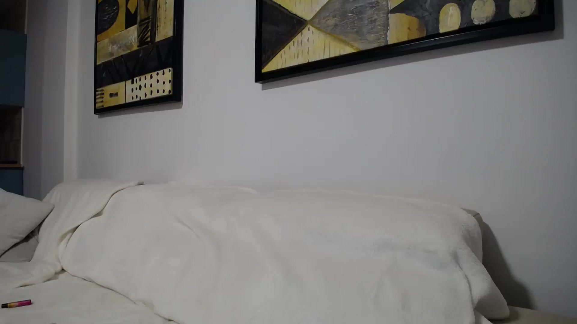 Gallery image thumbnail from Klarita_'s myfreecams stream on, 06/26/2025, 21:07 image 3 of 20