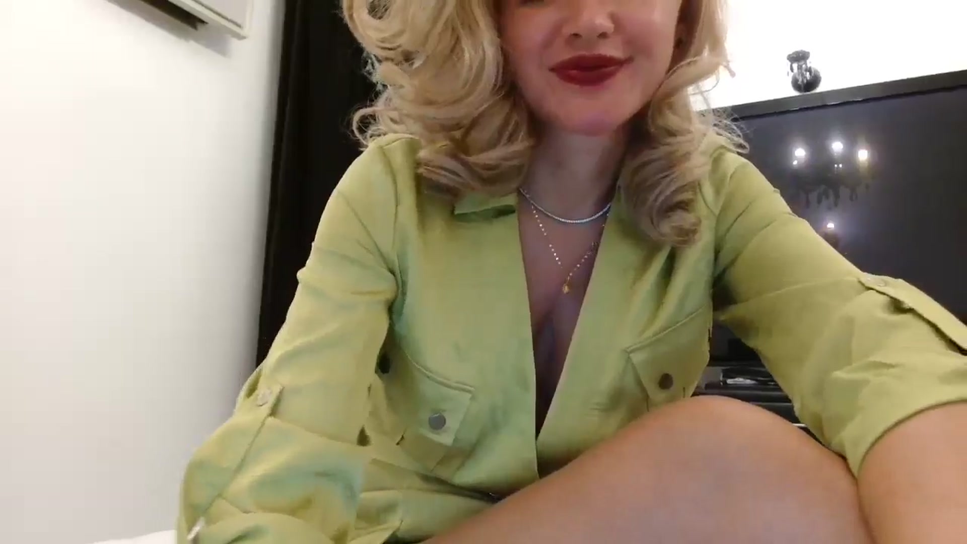 Gallery image thumbnail from Klarita_'s myfreecams stream on, 07/22/2025, 20:48 image 3 of 20