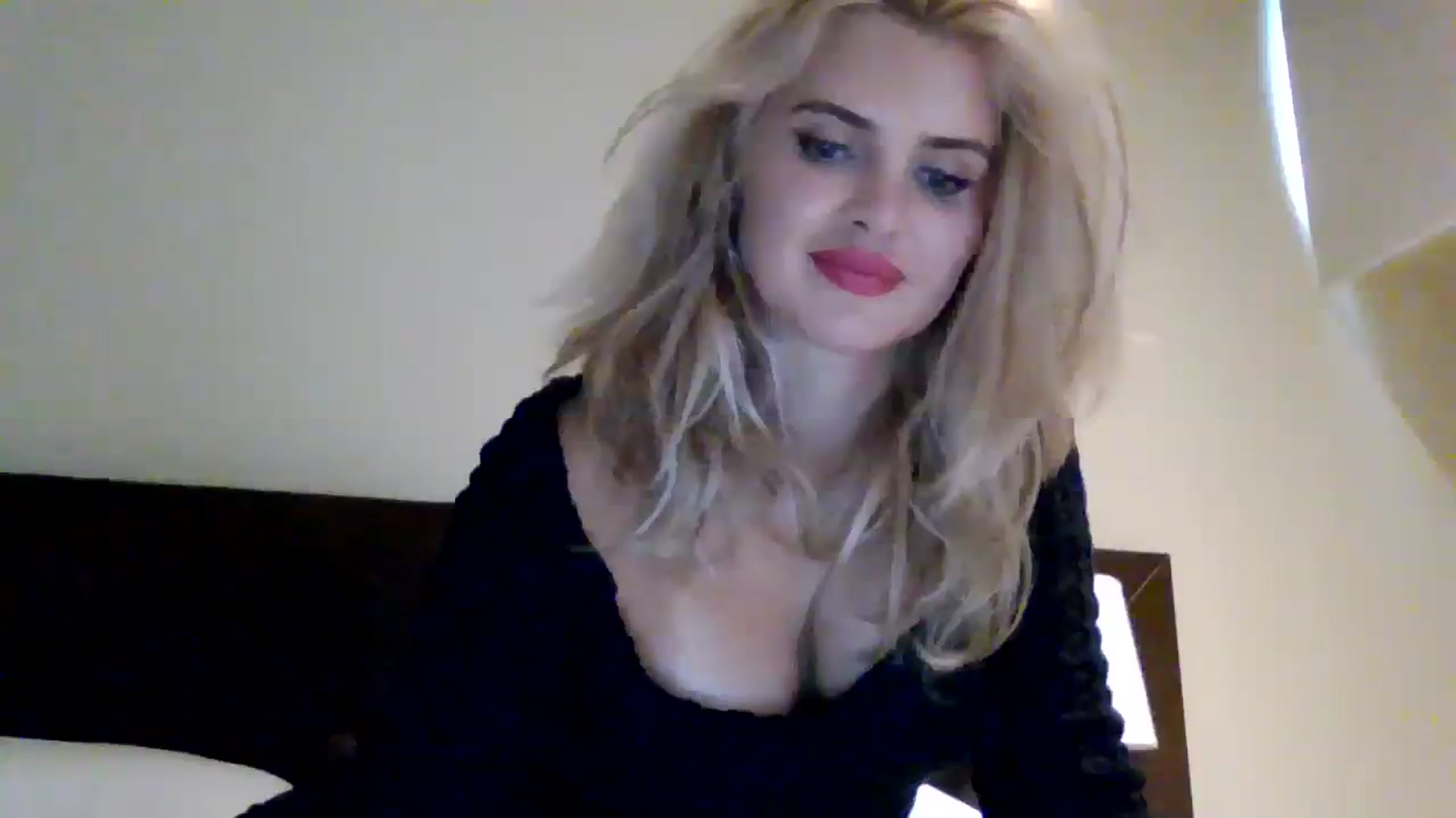 Gallery image thumbnail from Klarita_'s myfreecams stream on, 08/05/2025, 22:10 image 13 of 20