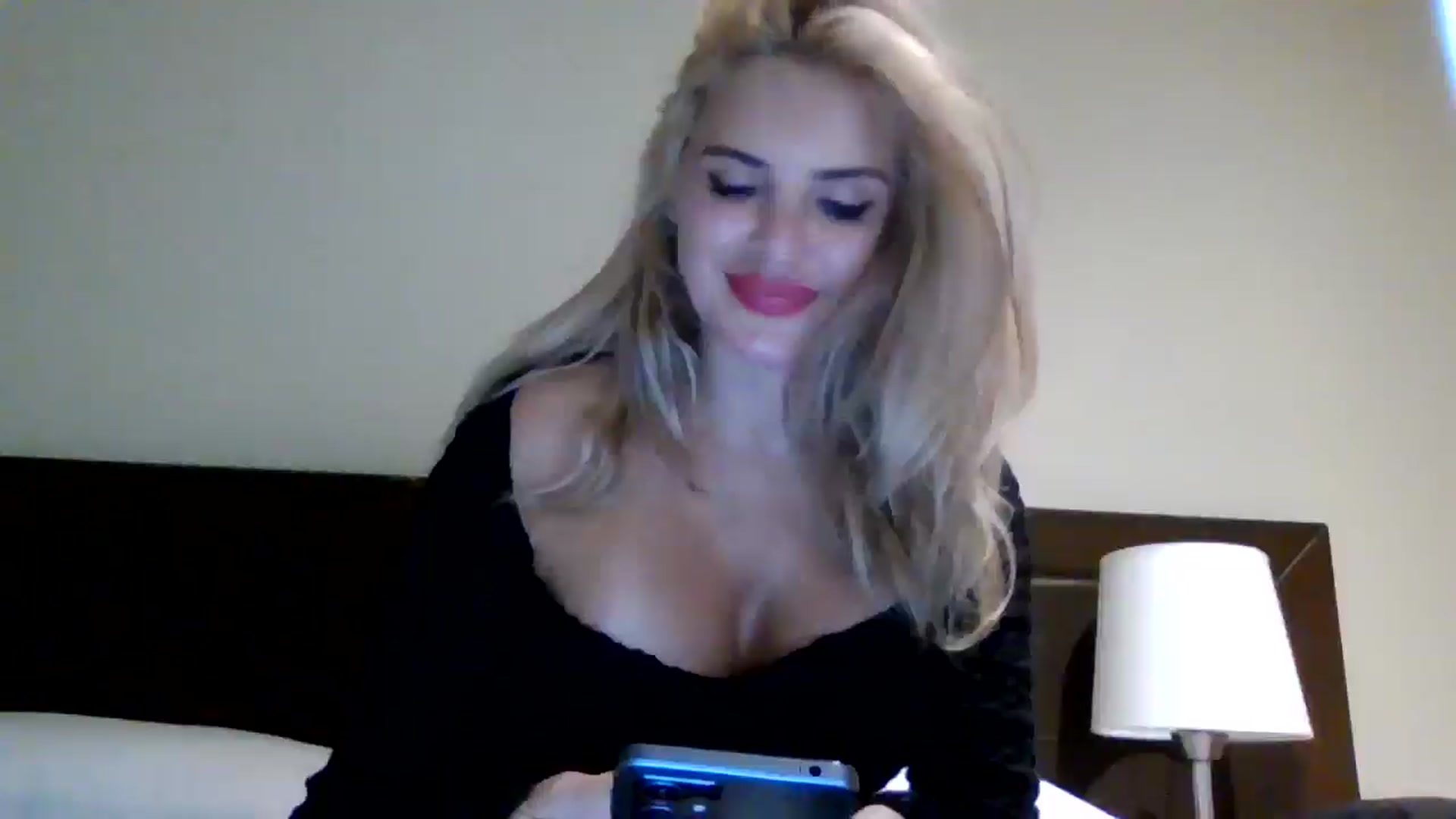 Gallery image thumbnail from Klarita_'s myfreecams stream on, 08/05/2025, 22:10 image 9 of 20