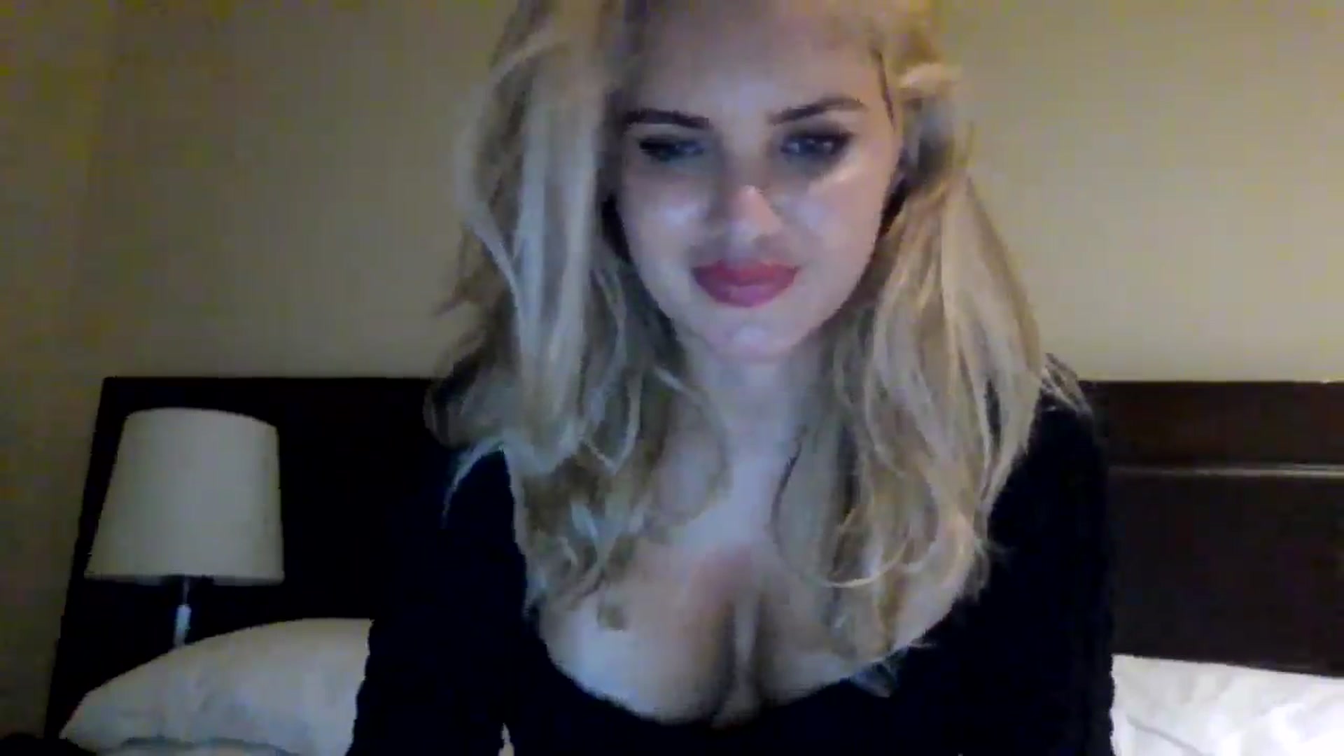 Gallery image thumbnail from Klarita_'s myfreecams stream on, 08/05/2025, 23:53 image 12 of 20