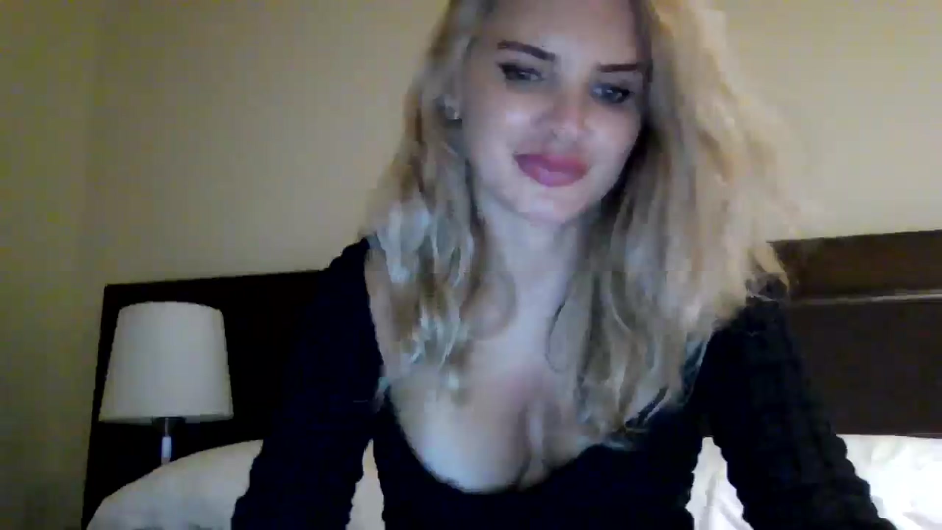 Gallery image thumbnail from Klarita_'s myfreecams stream on, 08/05/2025, 23:53 image 18 of 20