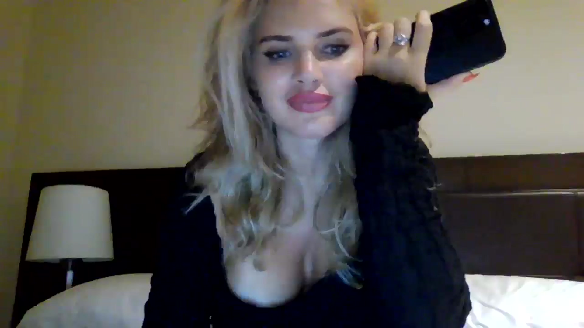 Gallery image thumbnail from Klarita_'s myfreecams stream on, 08/05/2025, 23:53 image 6 of 20