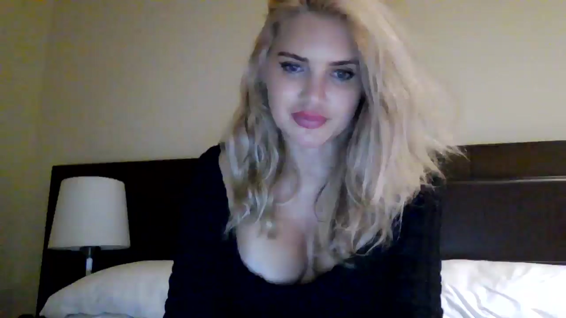 Gallery image thumbnail from Klarita_'s myfreecams stream on, 08/05/2025, 23:53 image 20 of 20