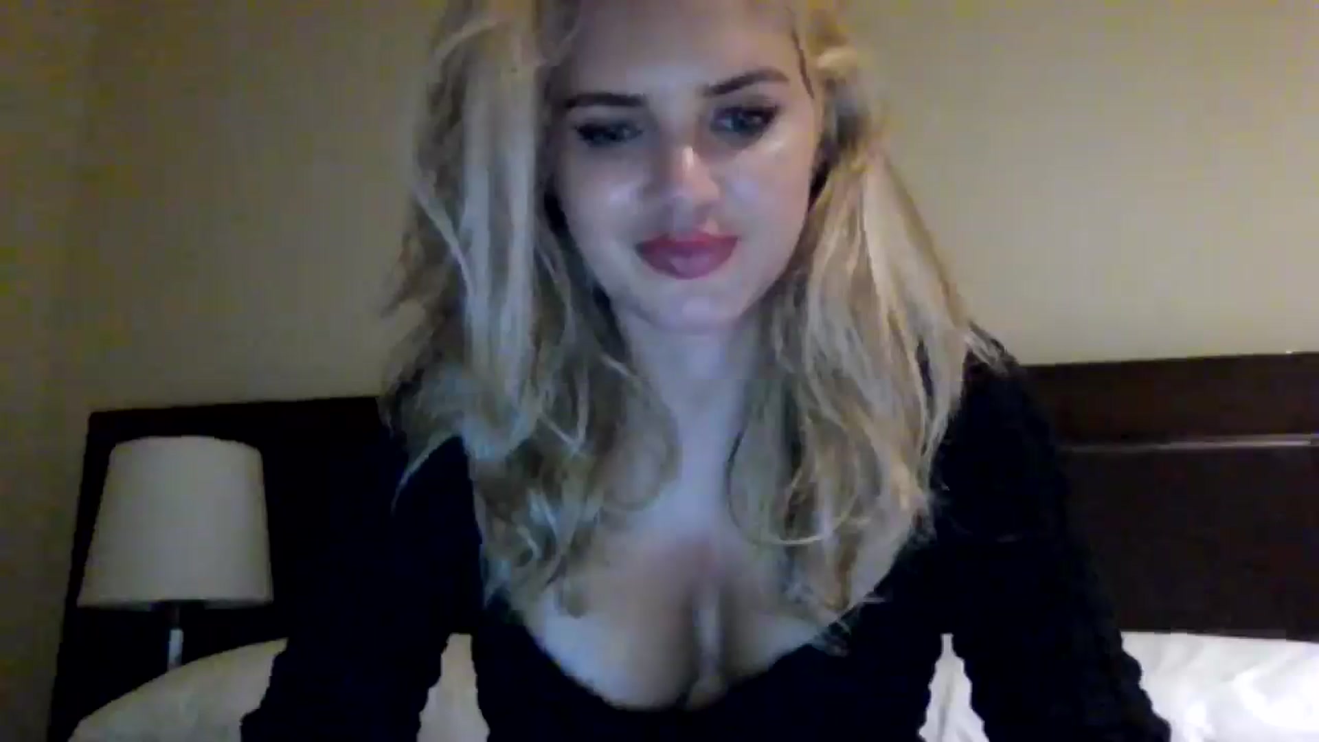 Gallery image thumbnail from Klarita_'s myfreecams stream on, 08/05/2025, 23:53 image 11 of 20