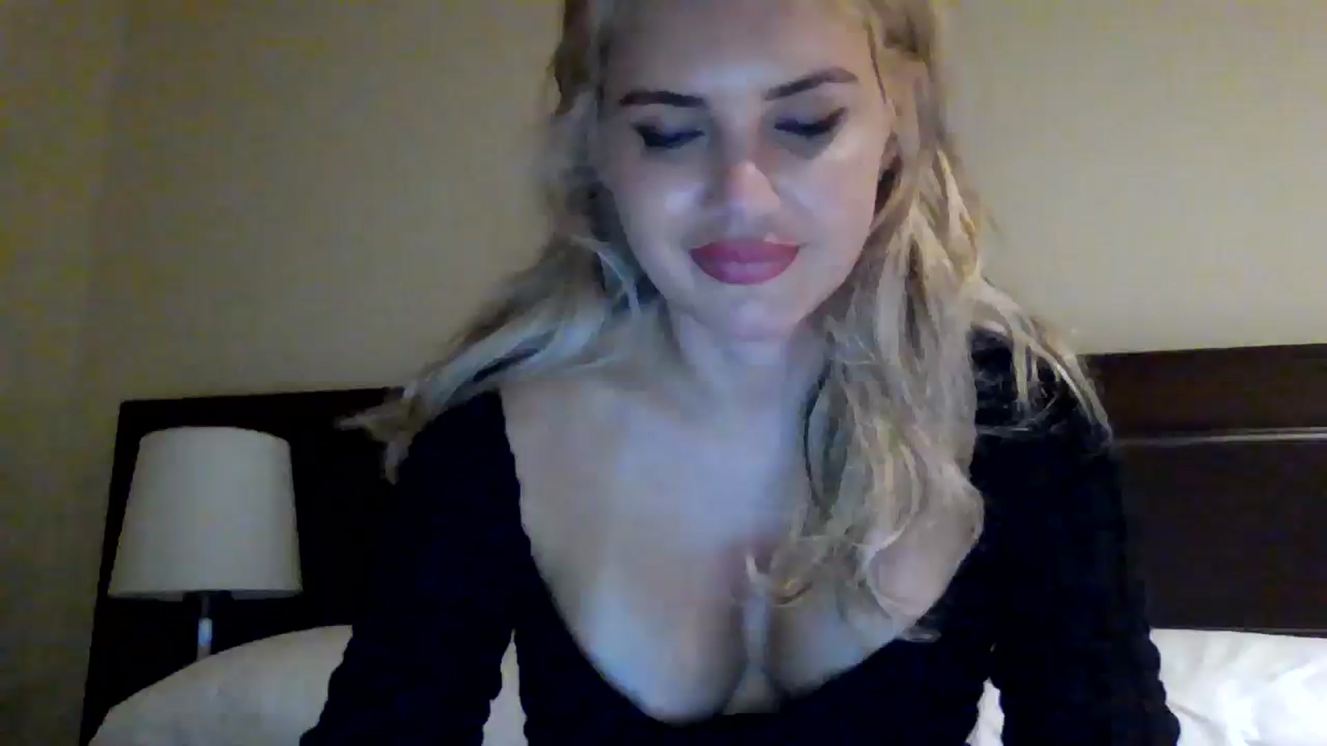 Gallery image thumbnail from Klarita_'s myfreecams stream on, 08/05/2025, 23:53 image 1 of 20
