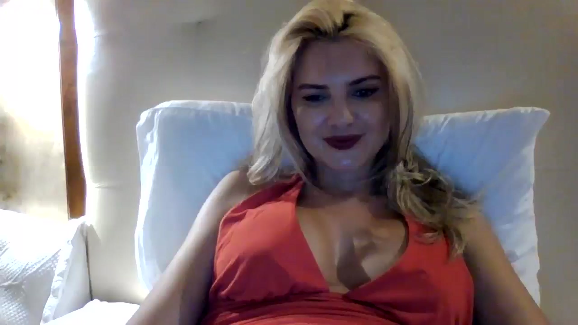 Gallery image thumbnail from Klarita_'s myfreecams stream on, 08/11/2025, 21:42 image 1 of 20