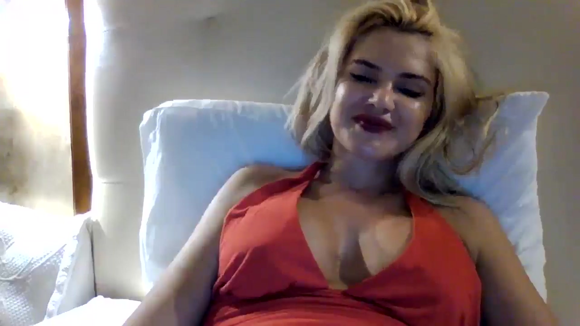 Gallery image thumbnail from Klarita_'s myfreecams stream on, 08/11/2025, 21:42 image 3 of 20