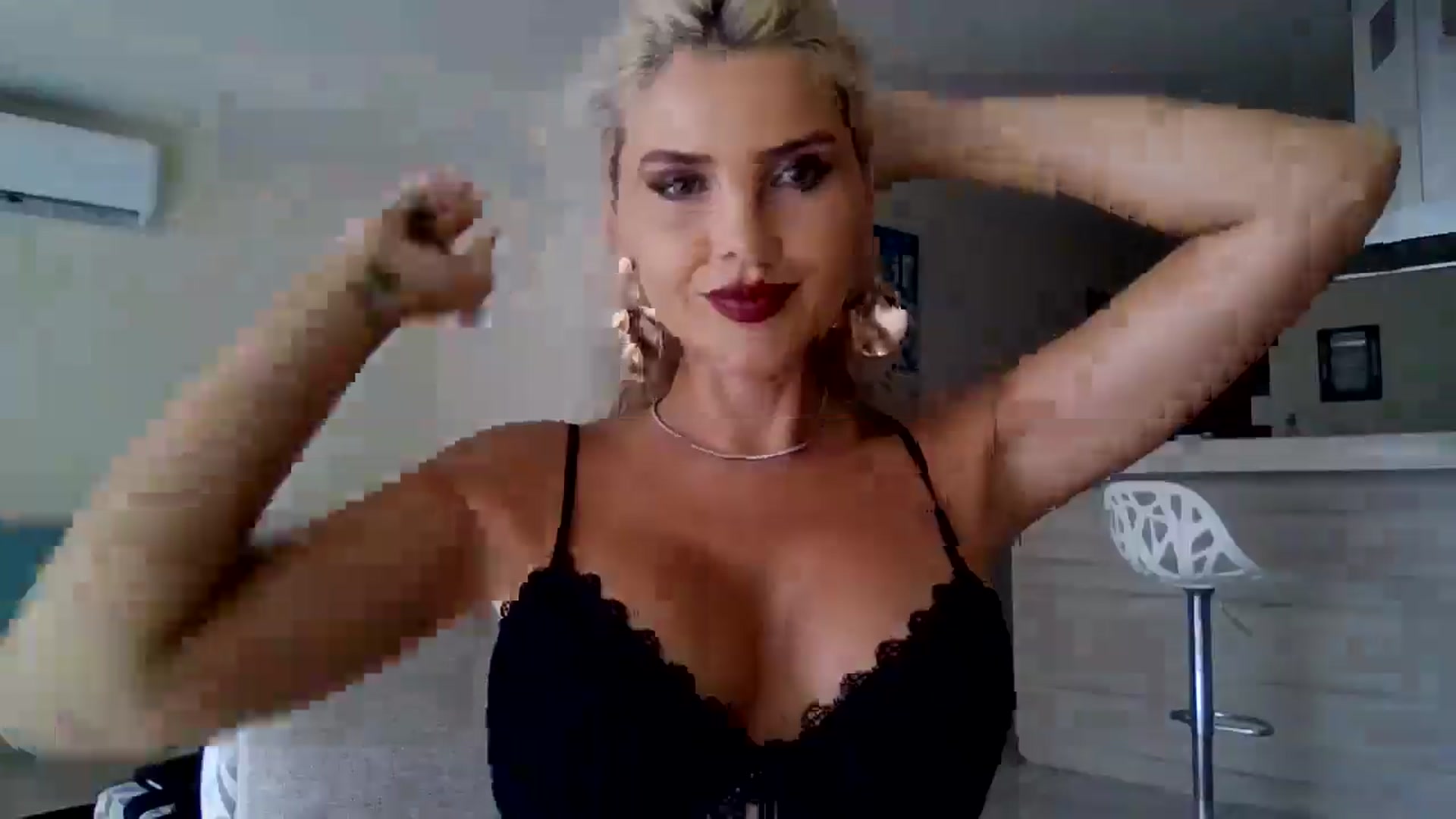 Gallery image thumbnail from Klarita_'s myfreecams stream on, 09/23/2025, 21:35 image 8 of 20