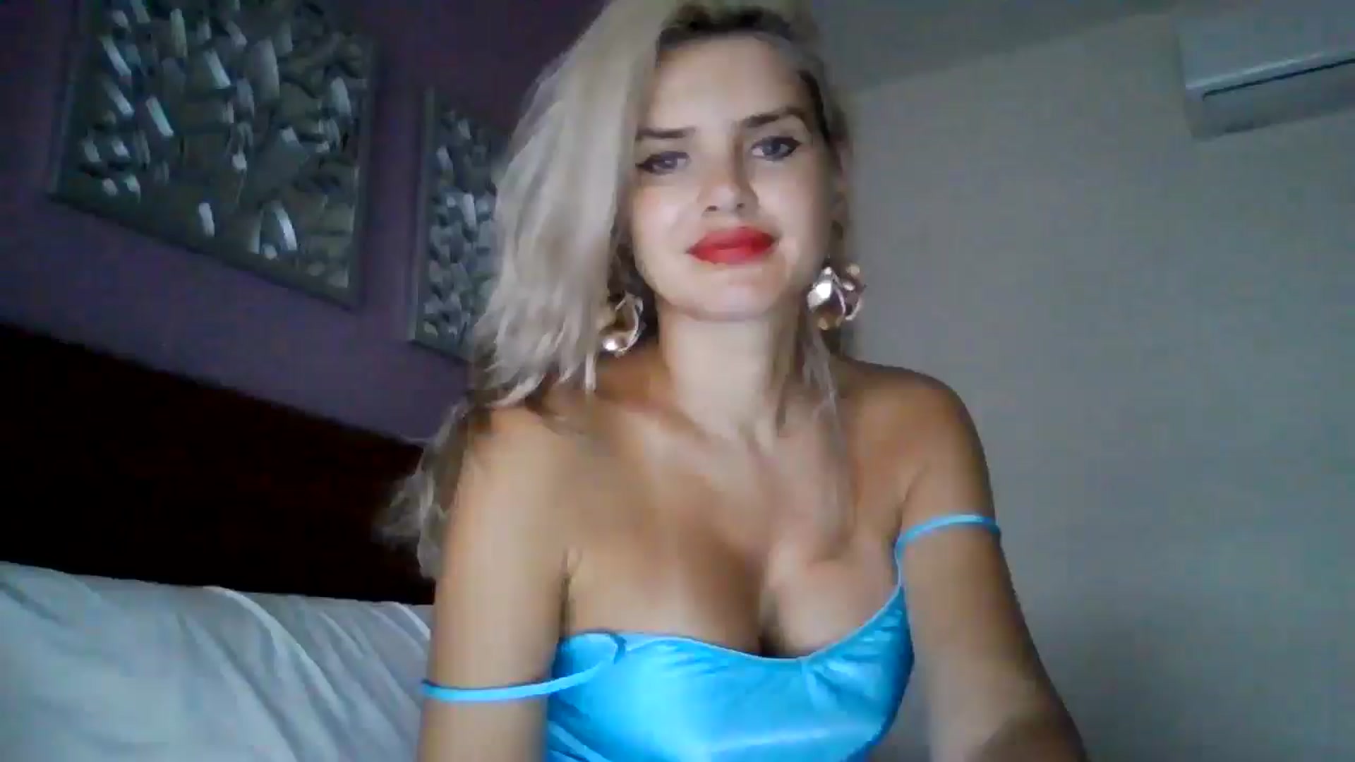Gallery image thumbnail from Klarita_'s myfreecams stream on, 09/30/2025, 21:38 image 20 of 20