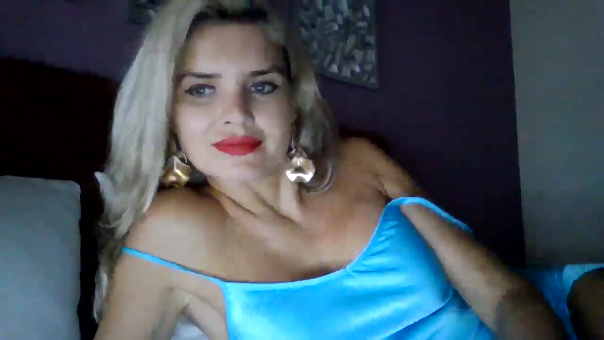 Gallery image thumbnail from Klarita_'s myfreecams stream on, 09/30/2025, 21:38 image 15 of 20