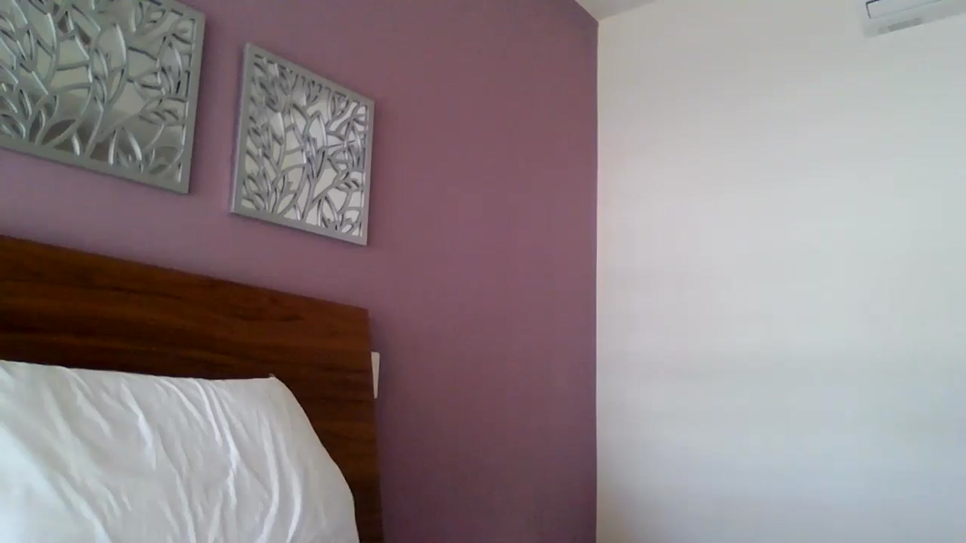 Gallery image thumbnail from Klarita_'s myfreecams stream on, 10/01/2025, 22:03 image 1 of 20