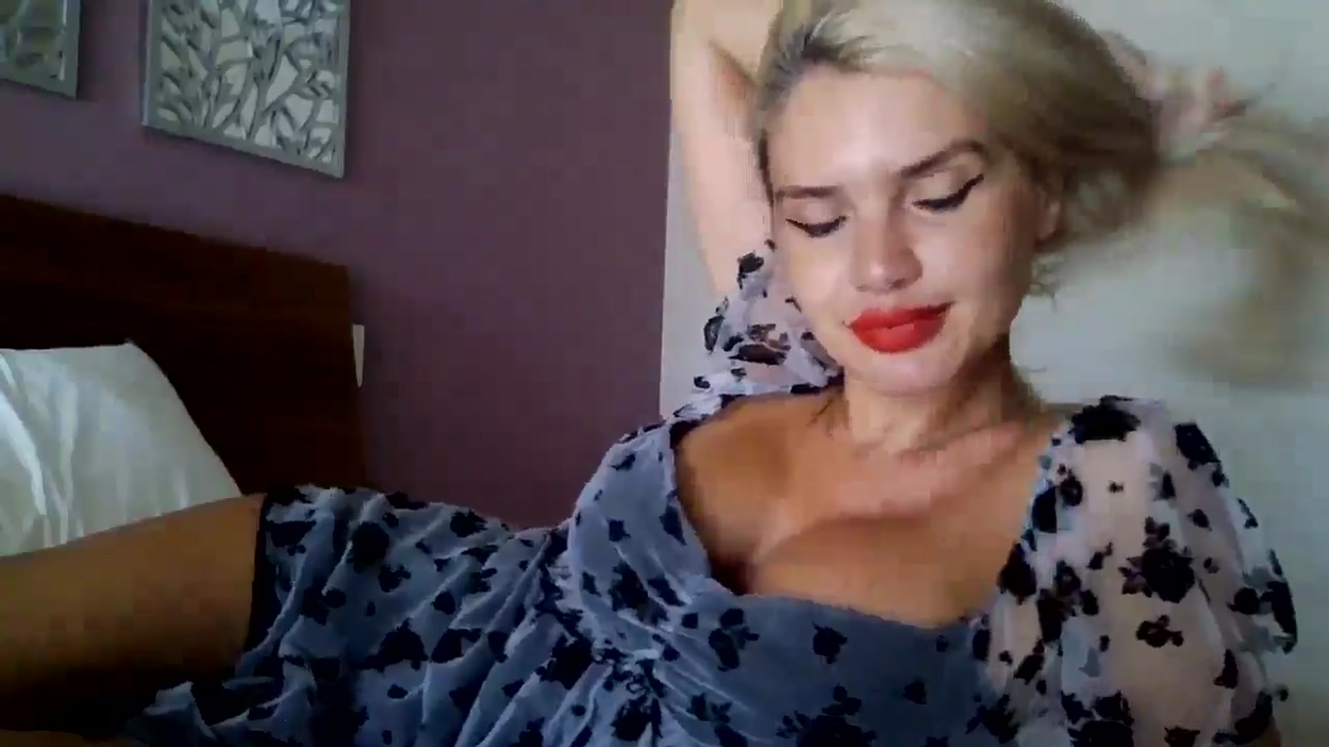 Gallery image thumbnail from Klarita_'s myfreecams stream on, 10/02/2025, 22:38 image 10 of 20