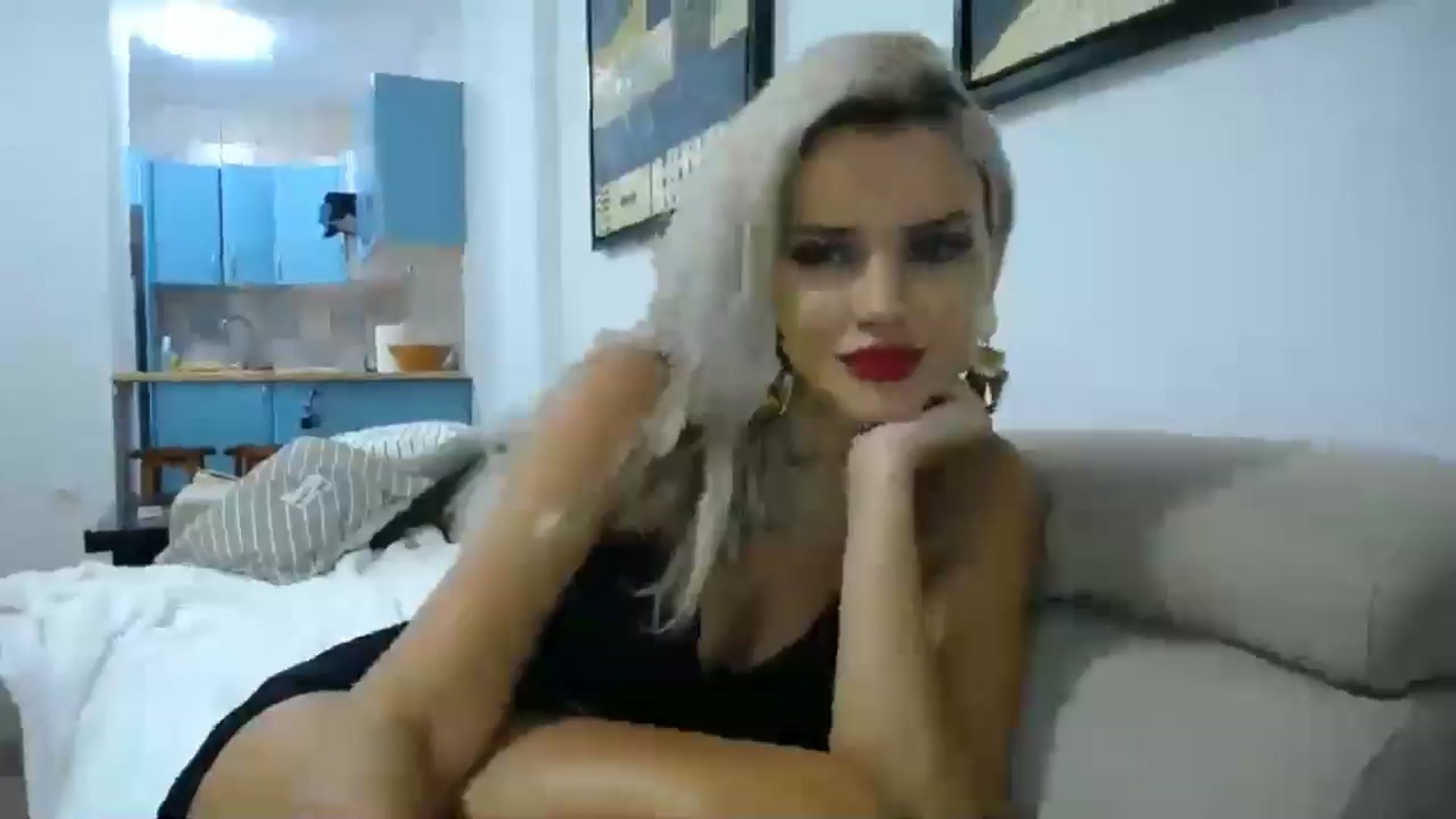 Gallery image thumbnail from Klarita_'s myfreecams stream on, 10/05/2025, 23:47 image 12 of 20