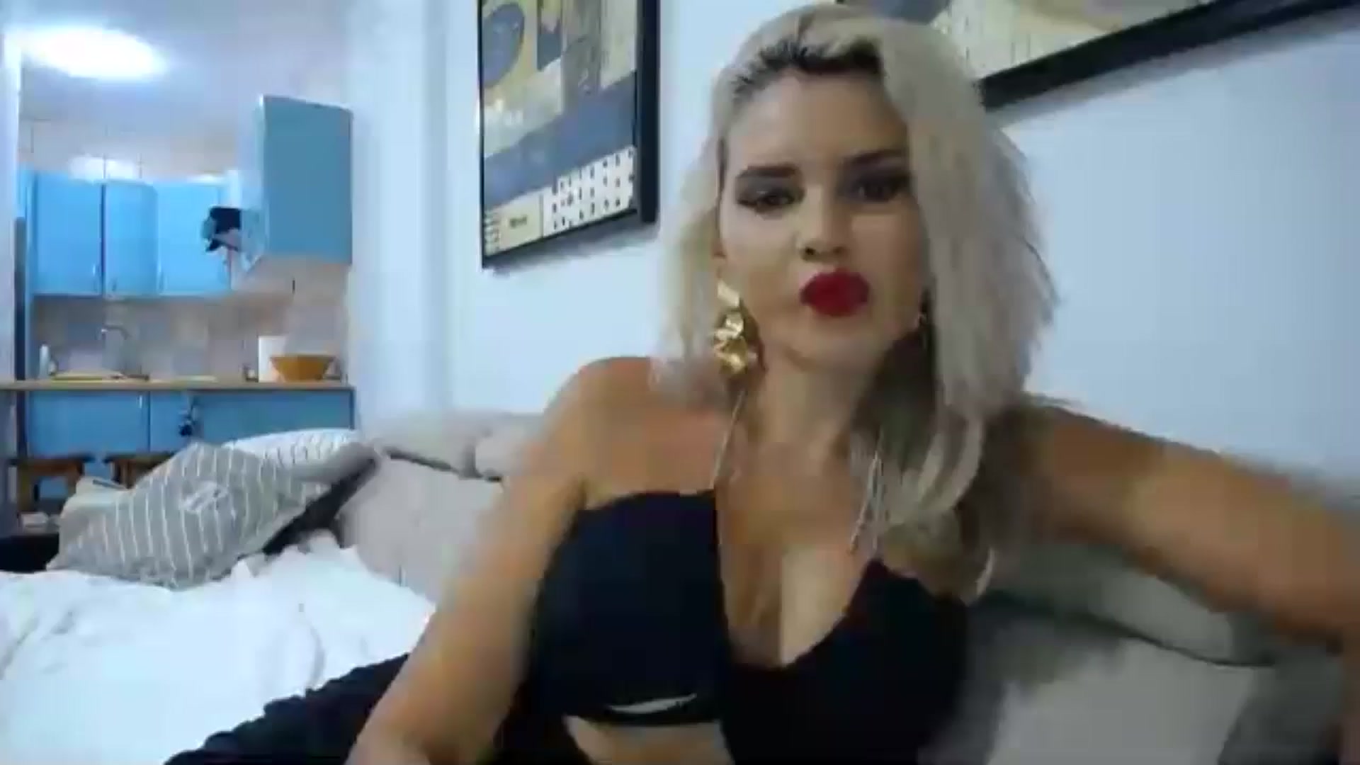 Gallery image thumbnail from Klarita_'s myfreecams stream on, 10/05/2025, 23:47 image 1 of 20