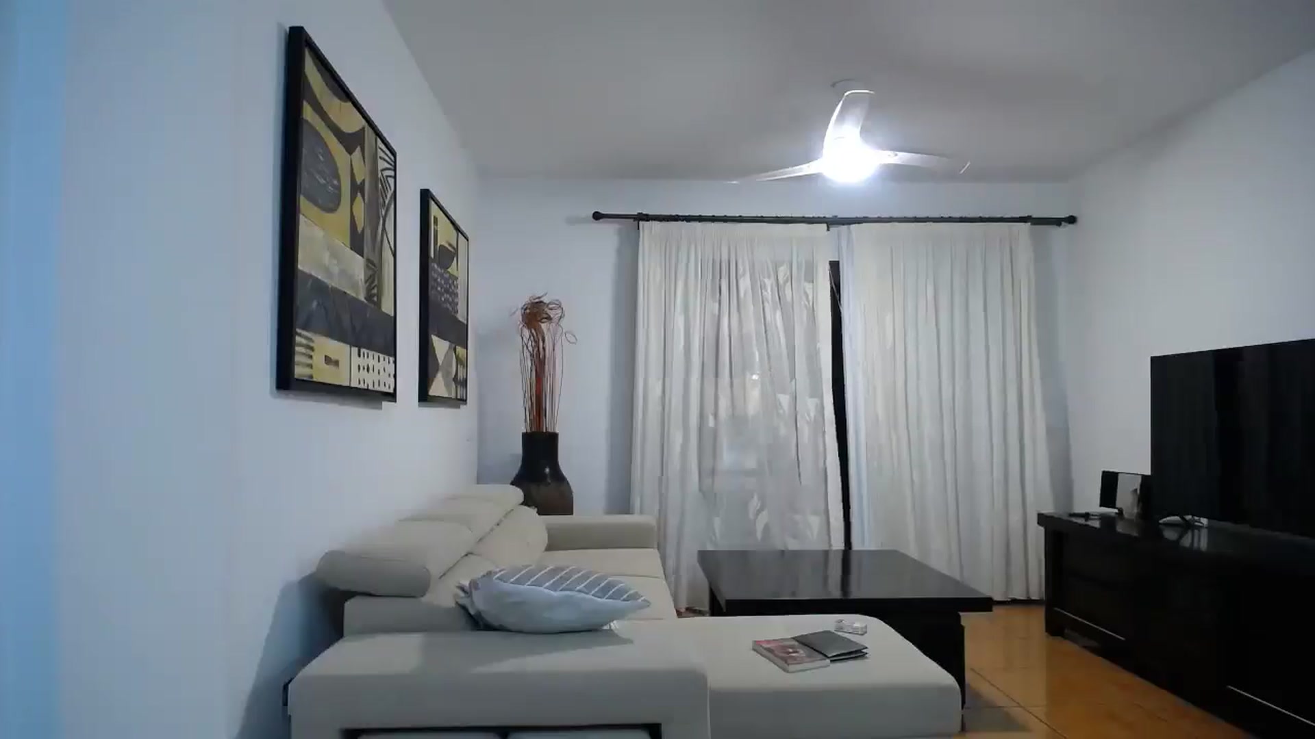 Gallery image thumbnail from Klarita_'s myfreecams stream on, 10/08/2025, 20:32 image 3 of 20