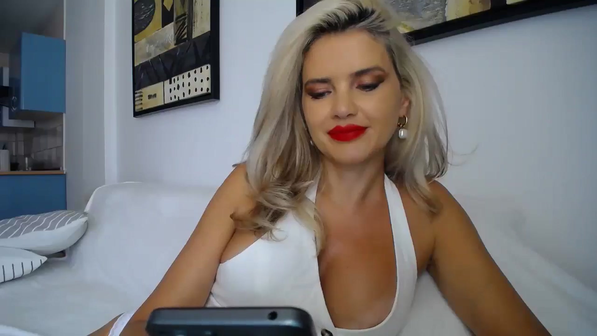 Gallery image thumbnail from Klarita_'s myfreecams stream on, 10/11/2025, 13:18 image 20 of 20
