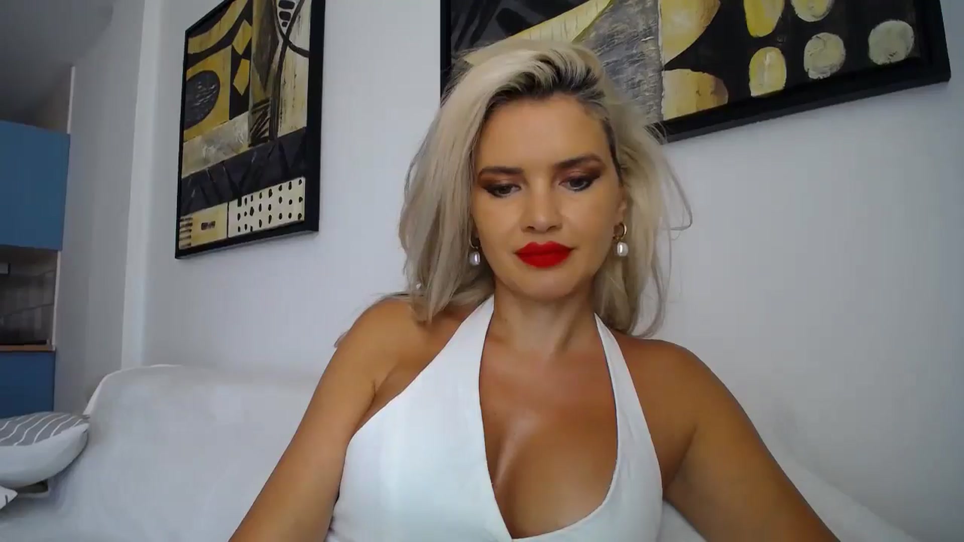 Gallery image thumbnail from Klarita_'s myfreecams stream on, 10/11/2025, 13:52 image 4 of 20