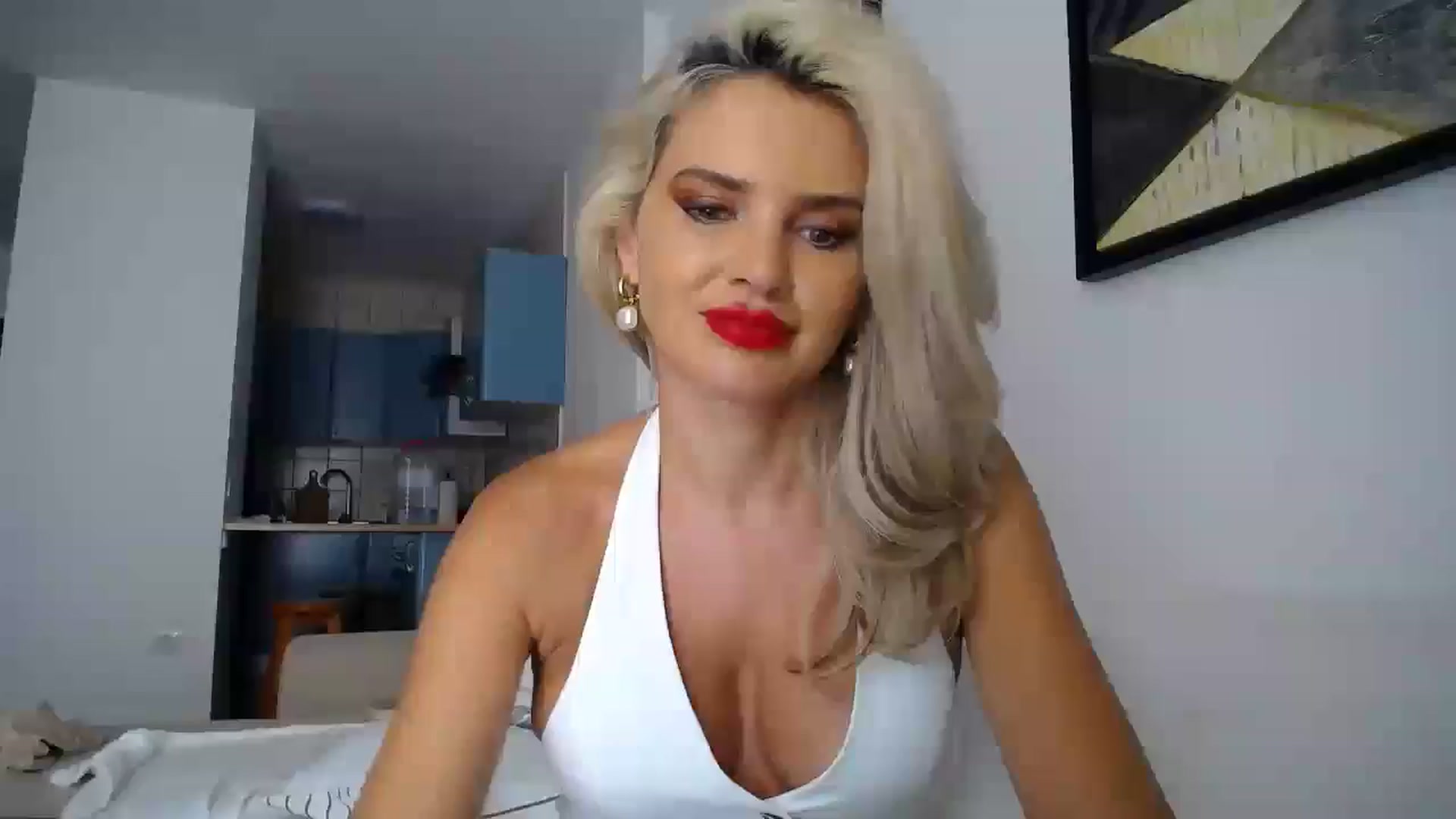 Gallery image thumbnail from Klarita_'s myfreecams stream on, 10/11/2025, 16:06 image 3 of 20