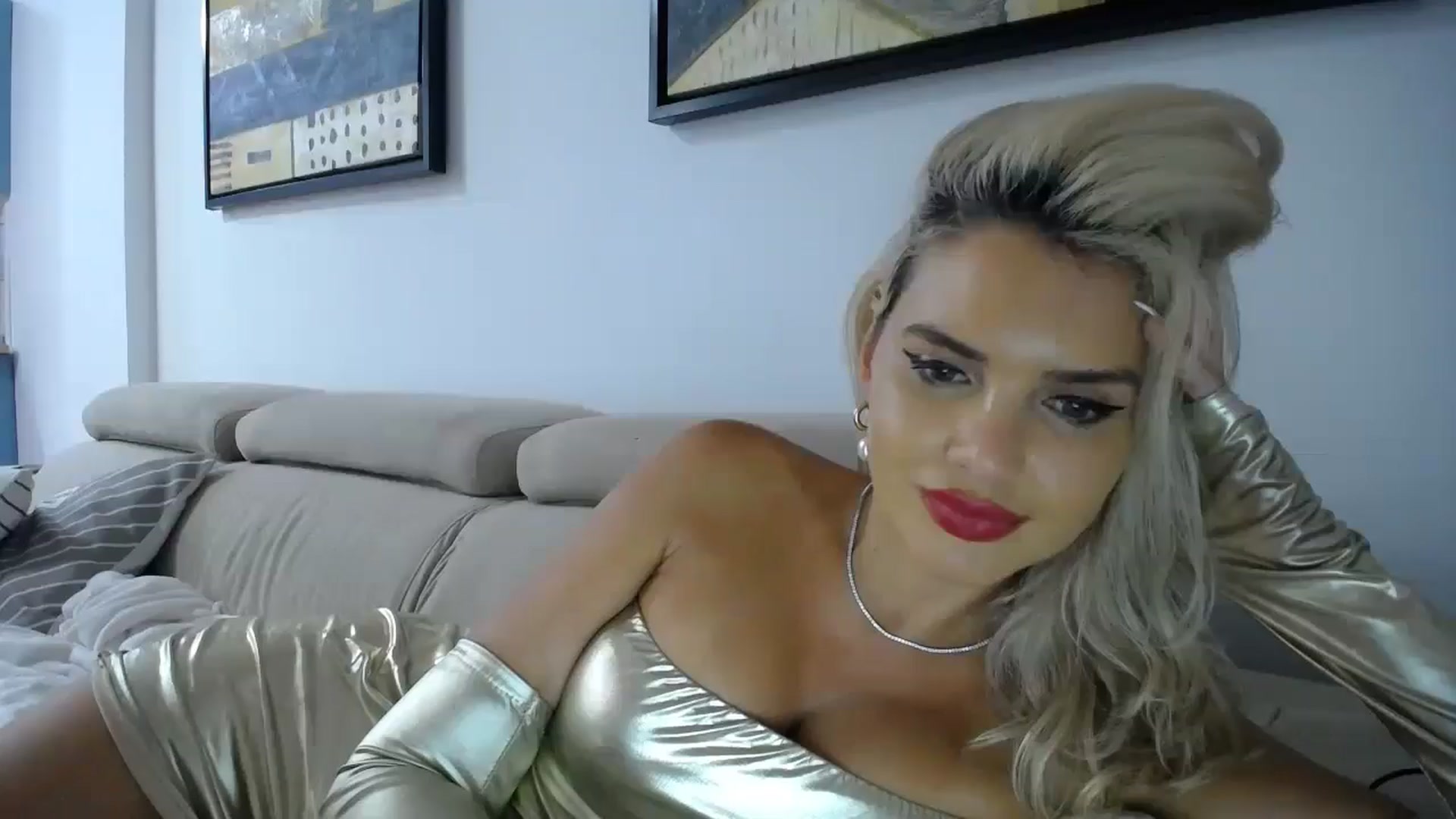 Gallery image thumbnail from Klarita_'s myfreecams stream on, 10/22/2025, 24:02 image 4 of 20