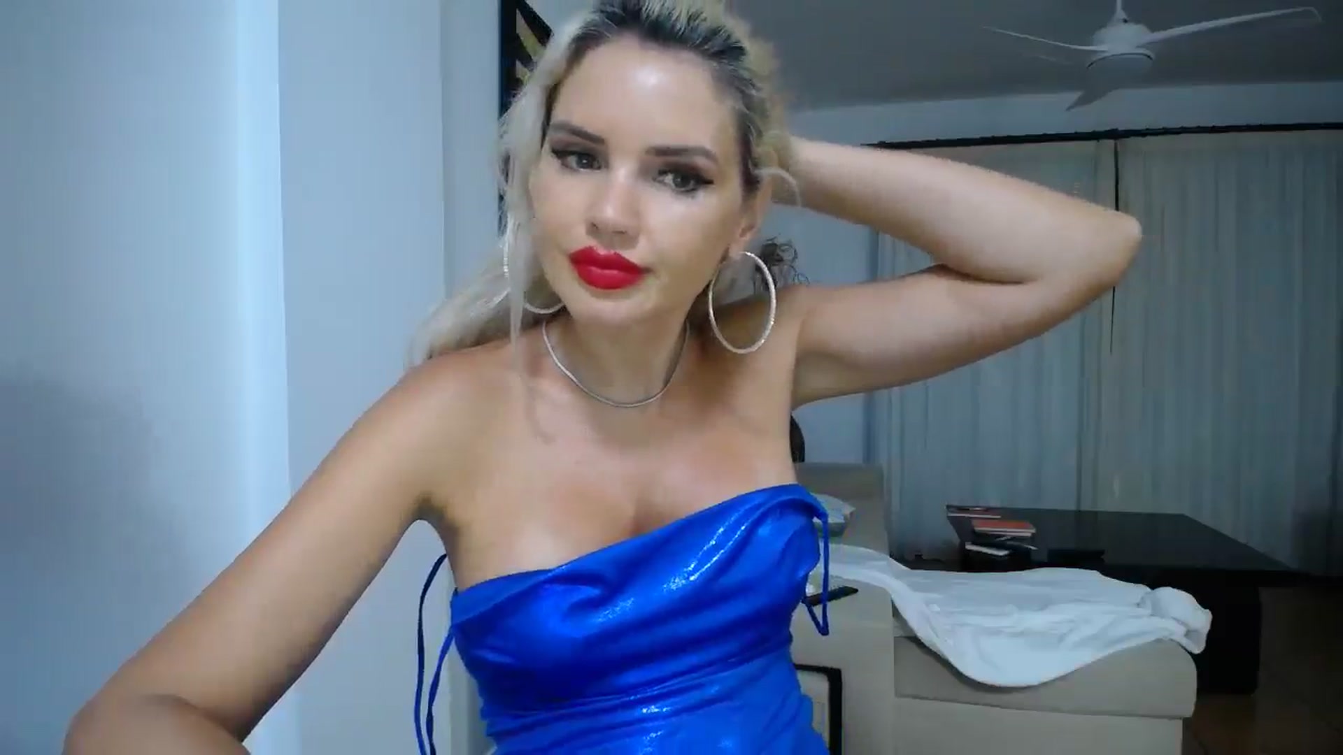 Gallery image thumbnail from Klarita_'s myfreecams stream on, 10/24/2025, 24:32 image 20 of 20