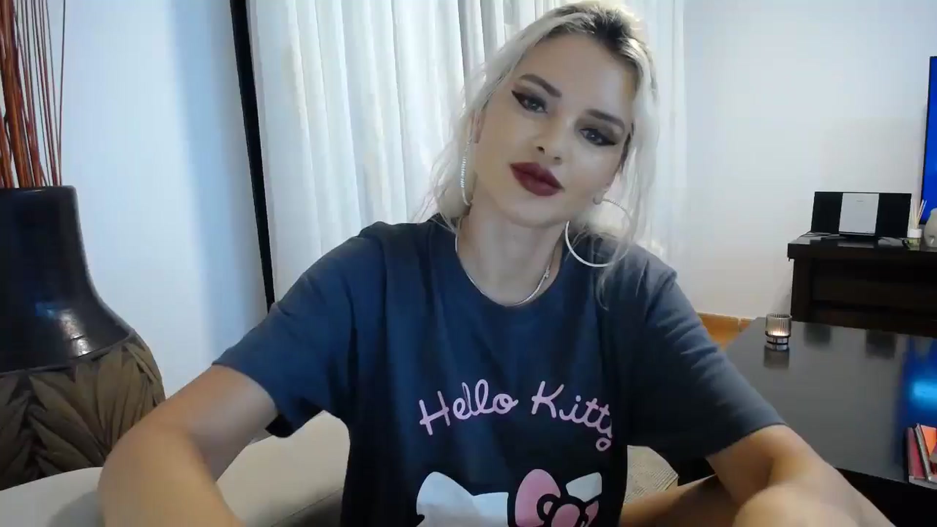 Gallery image thumbnail from Klarita_'s myfreecams stream on, 10/25/2025, 22:48 image 1 of 20