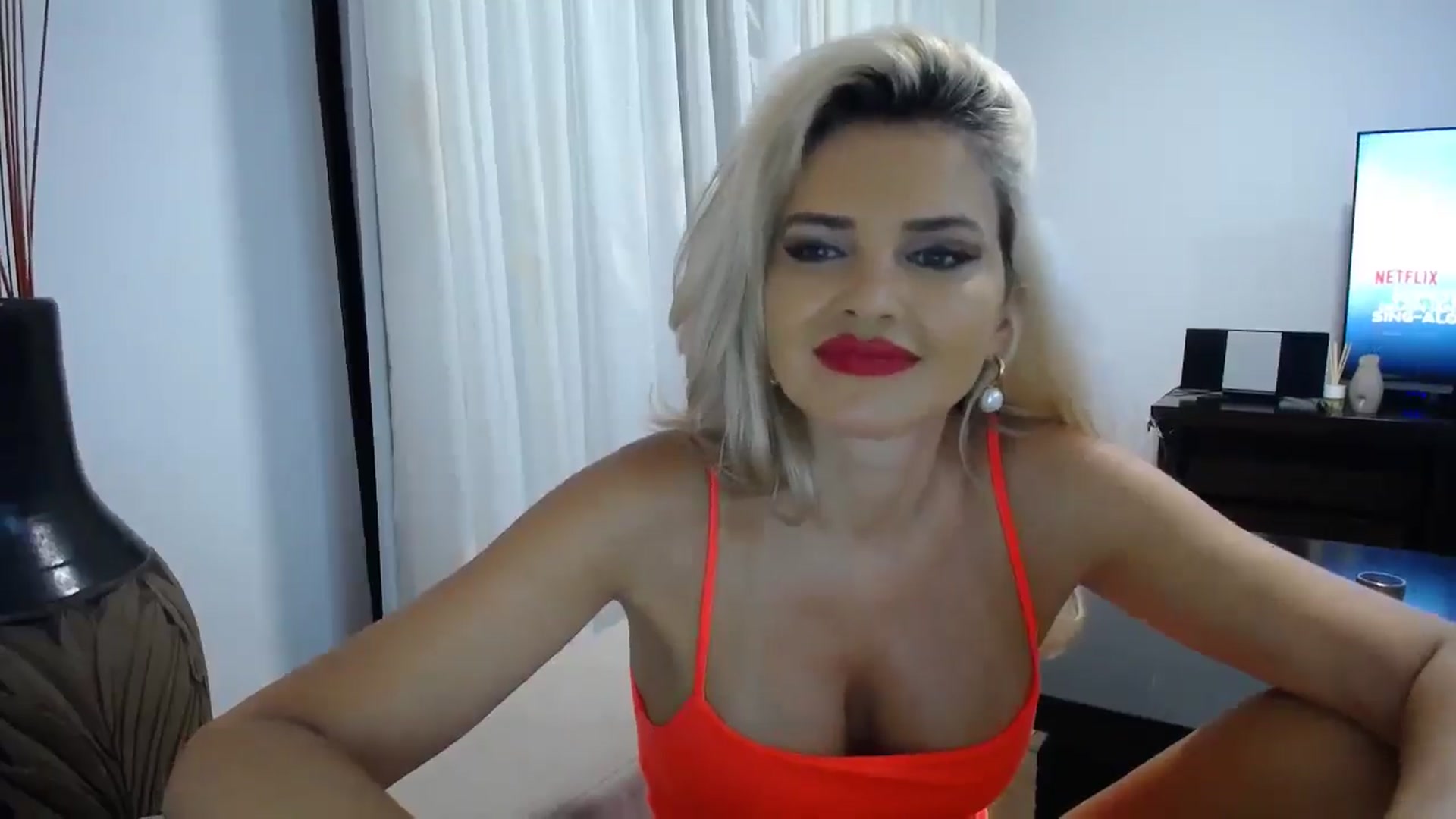 Gallery image thumbnail from Klarita_'s myfreecams stream on, 10/26/2025, 20:57 image 19 of 20