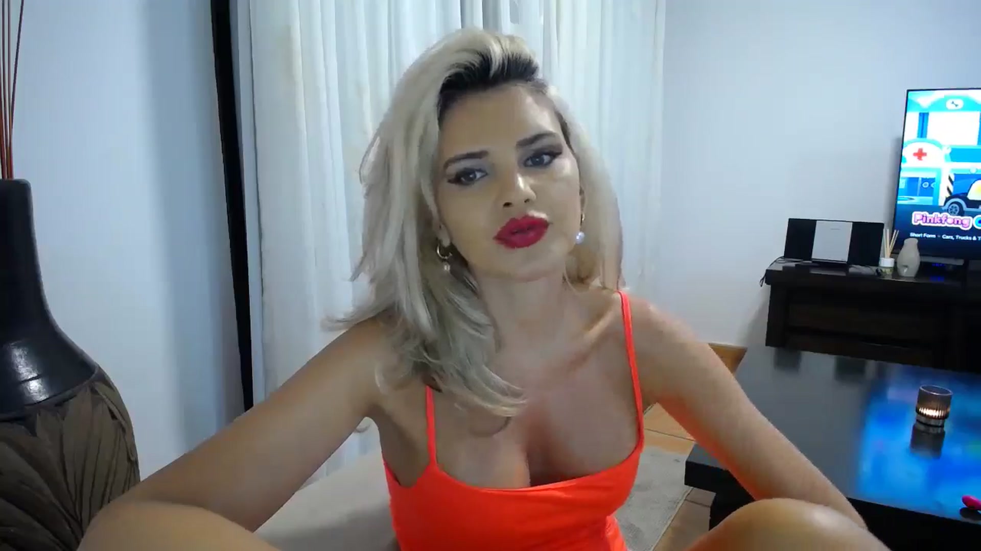 Gallery image thumbnail from Klarita_'s myfreecams stream on, 10/26/2025, 21:59 image 8 of 20