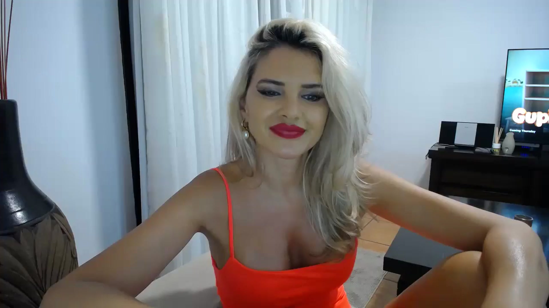 Gallery image thumbnail from Klarita_'s myfreecams stream on, 10/26/2025, 21:59 image 5 of 20