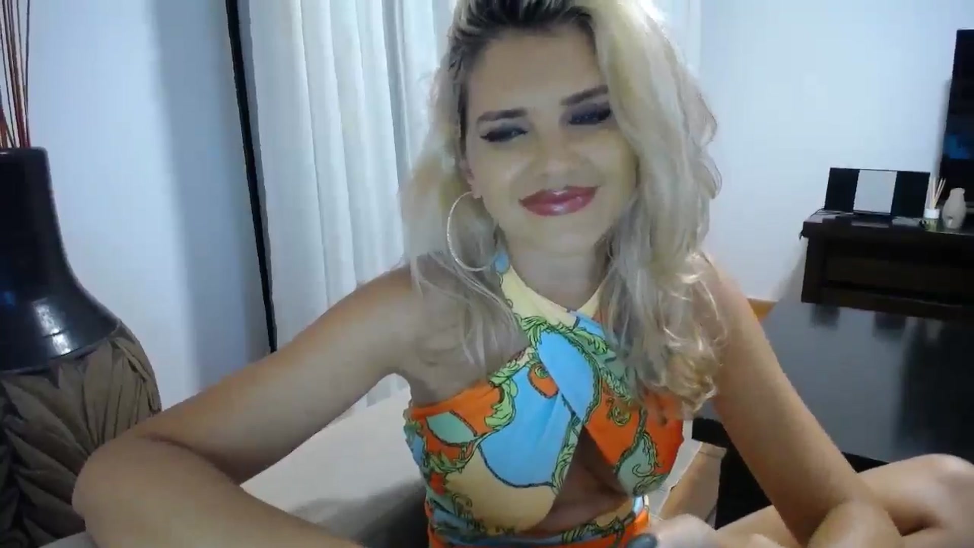 Gallery image thumbnail from Klarita_'s myfreecams stream on, 10/27/2025, 21:31 image 3 of 20