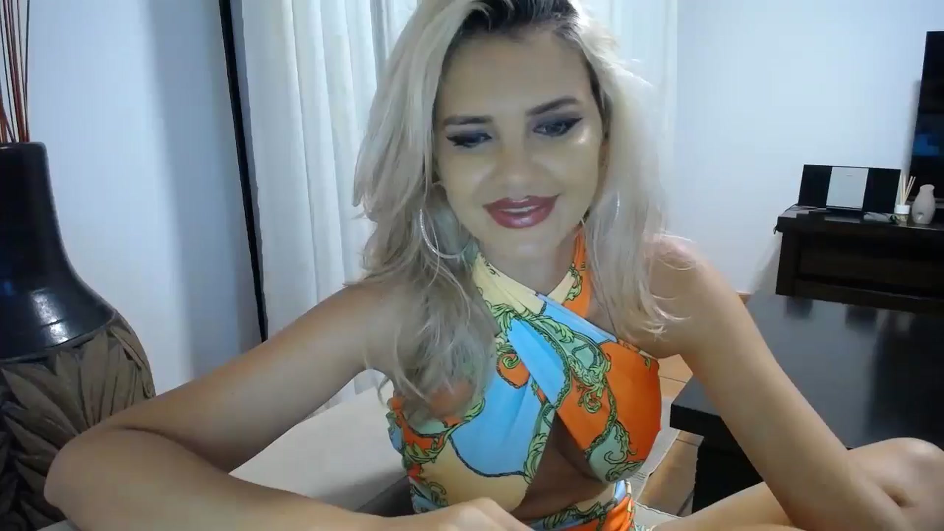 Gallery image thumbnail from Klarita_'s myfreecams stream on, 10/27/2025, 21:31 image 1 of 20