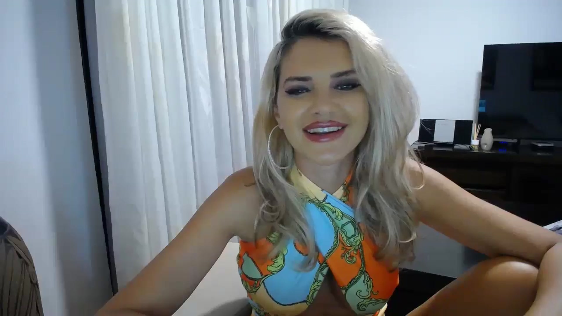 Gallery image thumbnail from Klarita_'s myfreecams stream on, 10/27/2025, 23:36 image 3 of 20