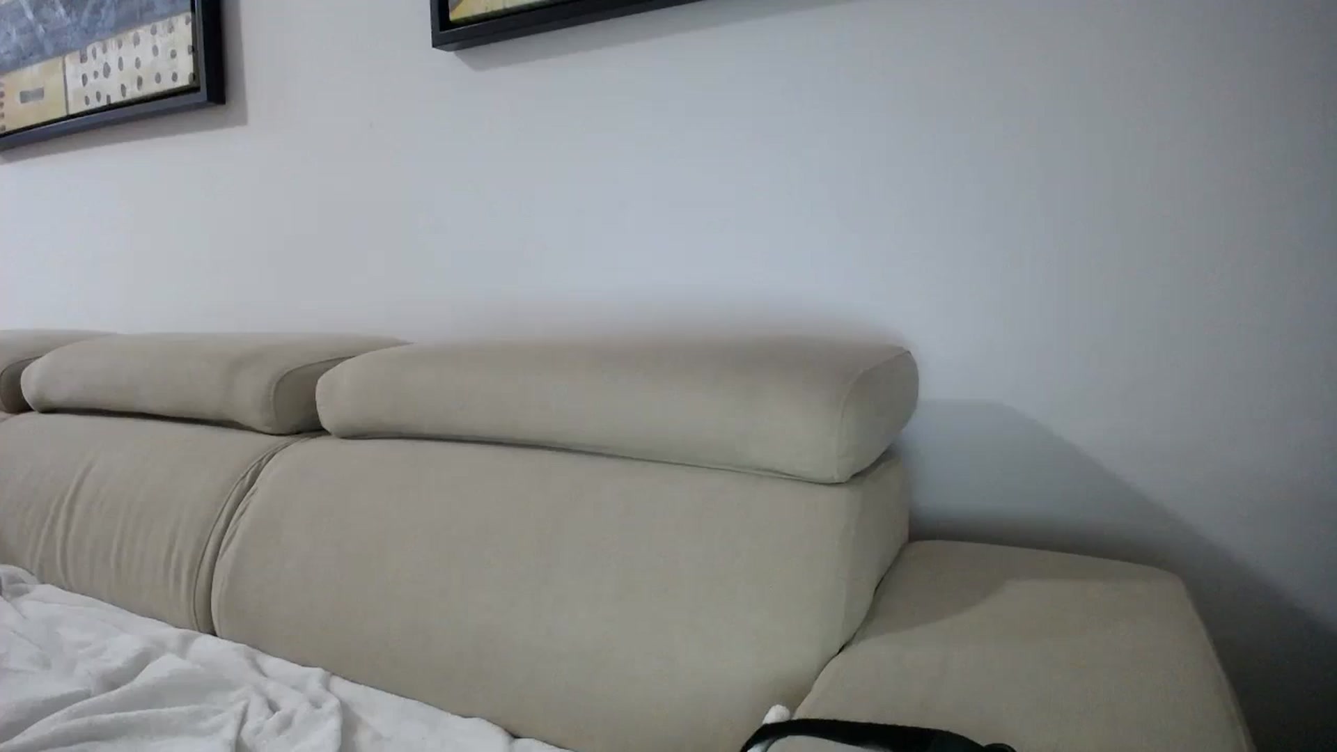 Gallery image thumbnail from Klarita_'s myfreecams stream on, 10/31/2025, 24:09 image 7 of 20