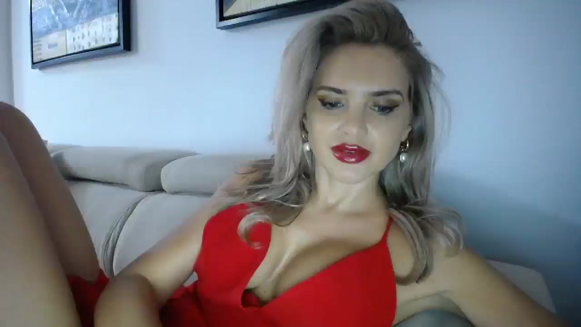 Gallery image thumbnail from Klarita_'s myfreecams stream on, 11/05/2025, 01:51 image 17 of 20