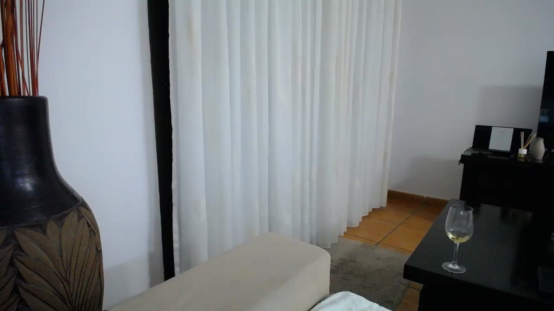 Gallery image thumbnail from Klarita_'s myfreecams stream on, 11/07/2025, 01:18 image 7 of 20