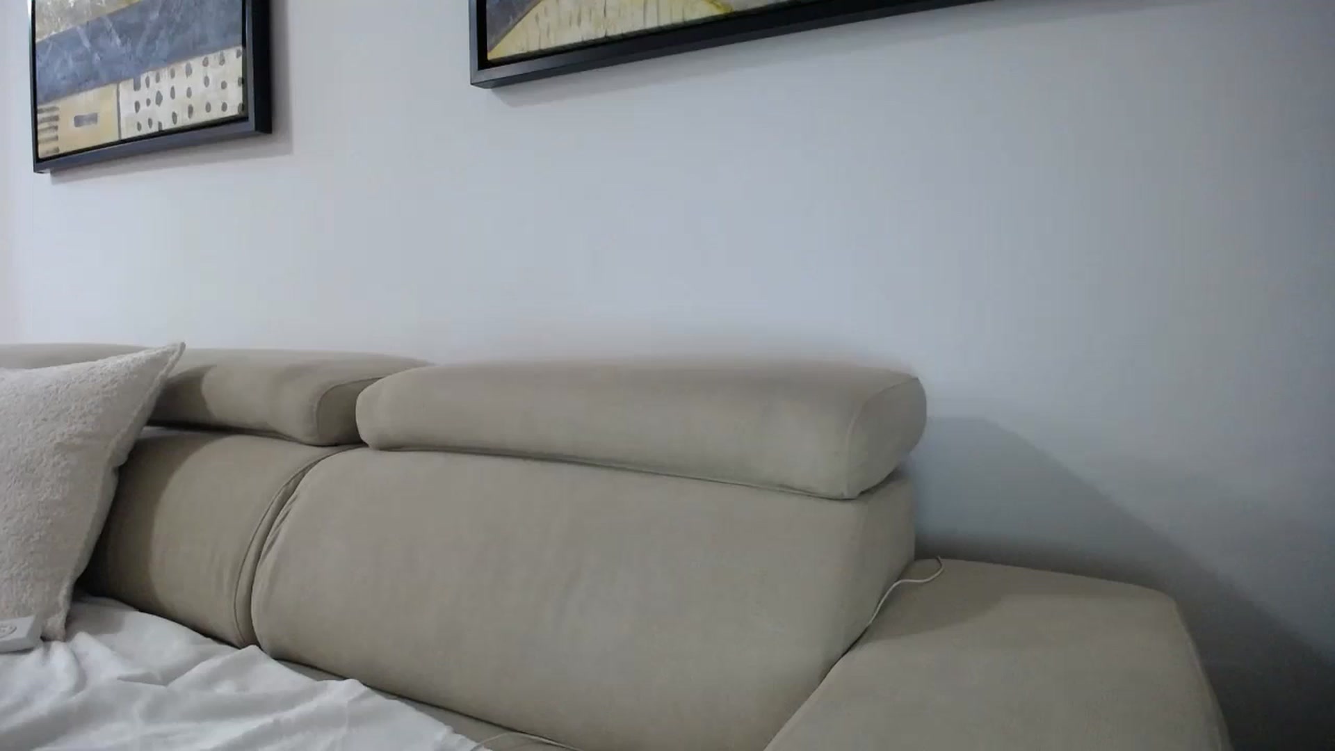 Gallery image thumbnail from Klarita_'s myfreecams stream on, 11/10/2025, 02:03 image 14 of 20