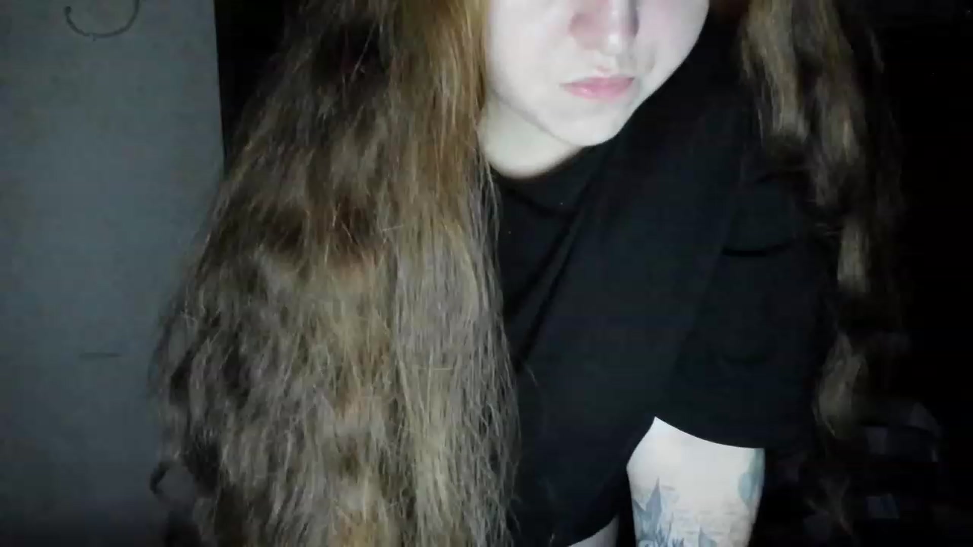 Gallery image thumbnail from Klassy_Holls's myfreecams stream on, 12/24/2022, 23:26 image 5 of 20
