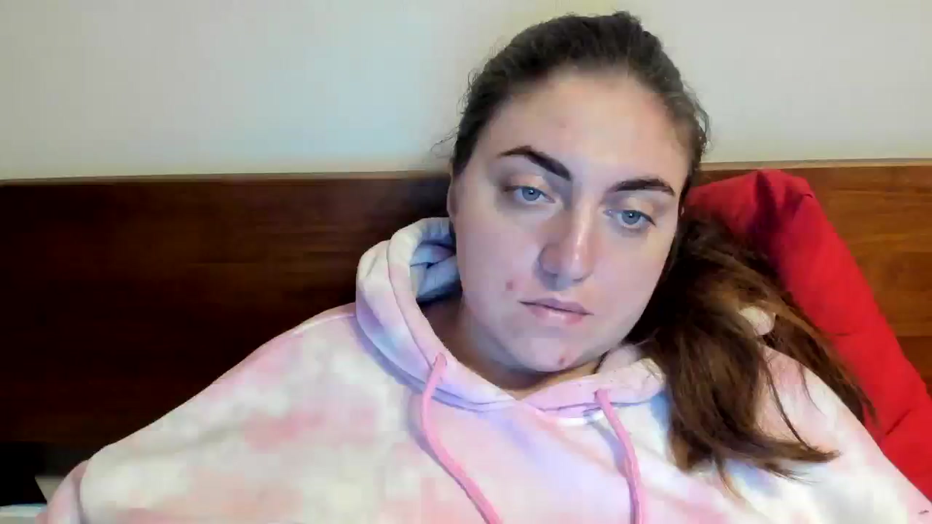 Gallery image thumbnail from Klassy_Holls's myfreecams stream on, 01/01/2024, 13:59 image 19 of 20