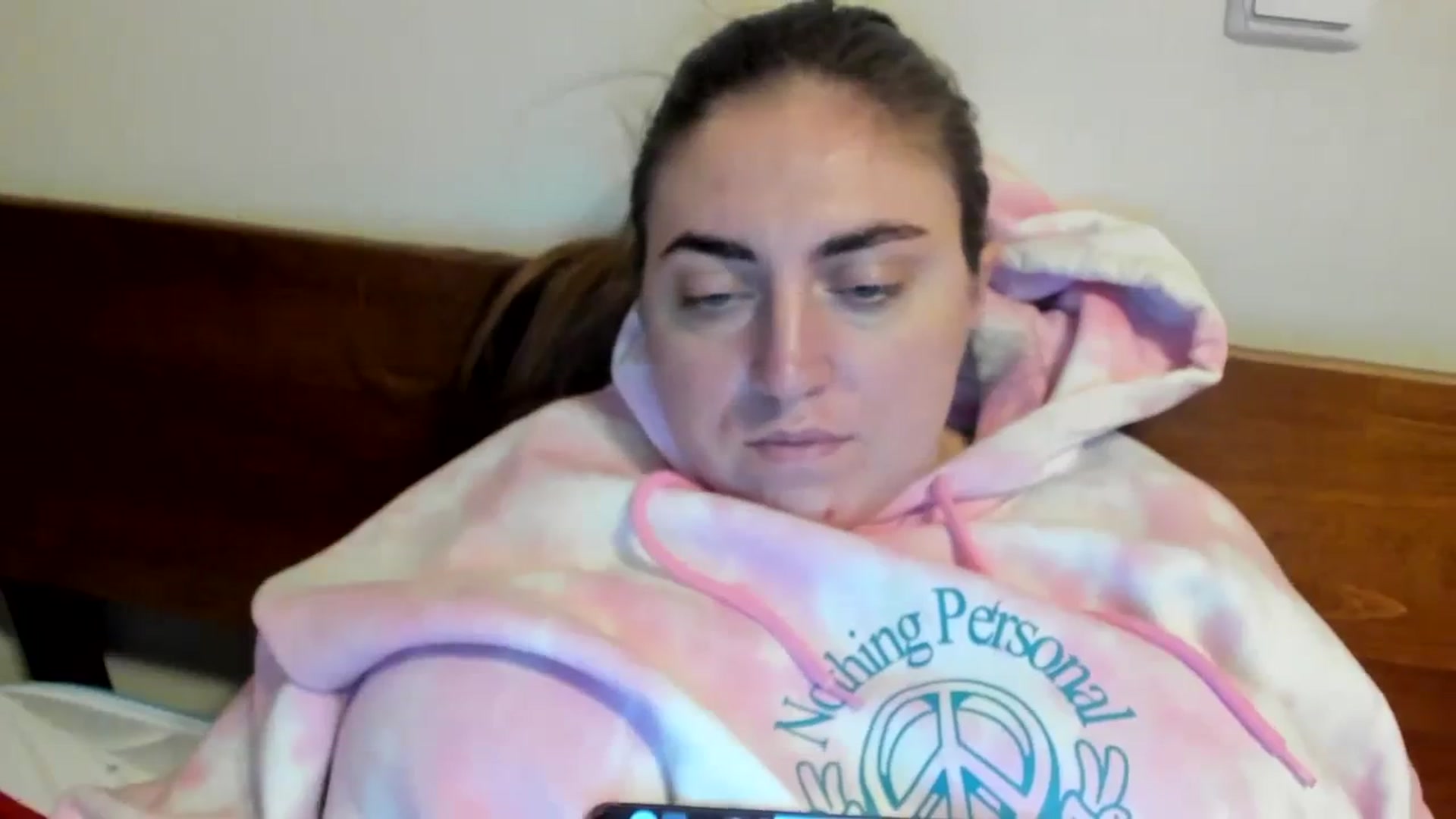 Gallery image thumbnail from Klassy_Holls's myfreecams stream on, 01/01/2024, 13:59 image 4 of 20