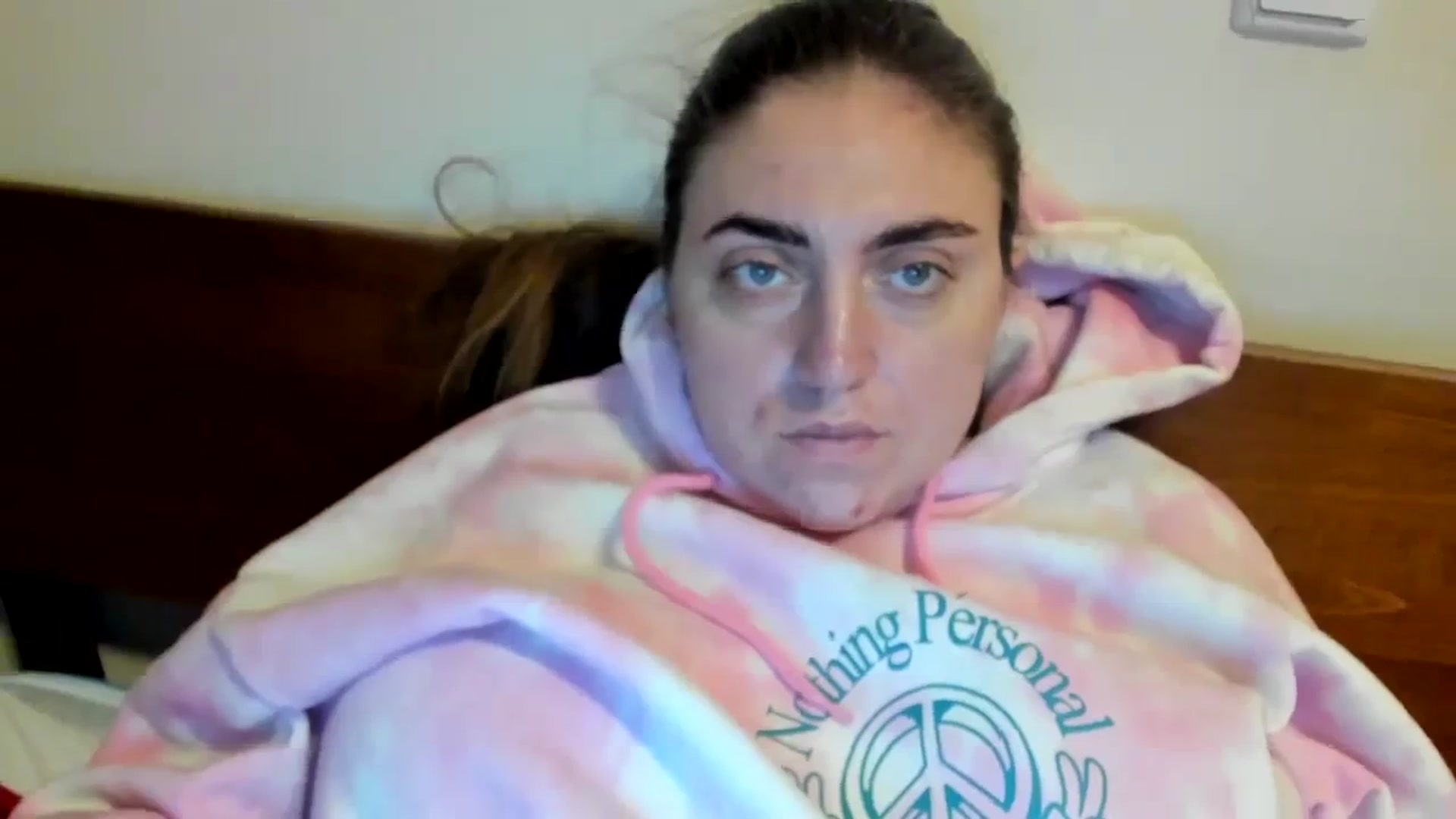 Gallery image thumbnail from Klassy_Holls's myfreecams stream on, 01/01/2024, 13:59 image 7 of 20