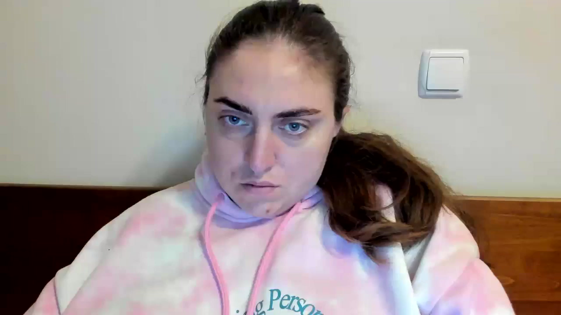 Gallery image thumbnail from Klassy_Holls's myfreecams stream on, 01/01/2024, 13:59 image 10 of 20
